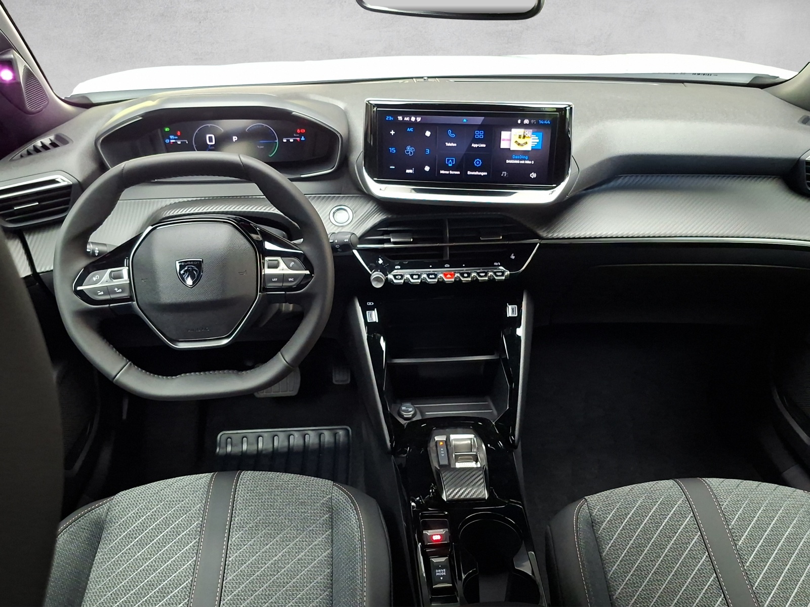 PEUGEOT 2008 1.2 Hybrid Allure-image-9