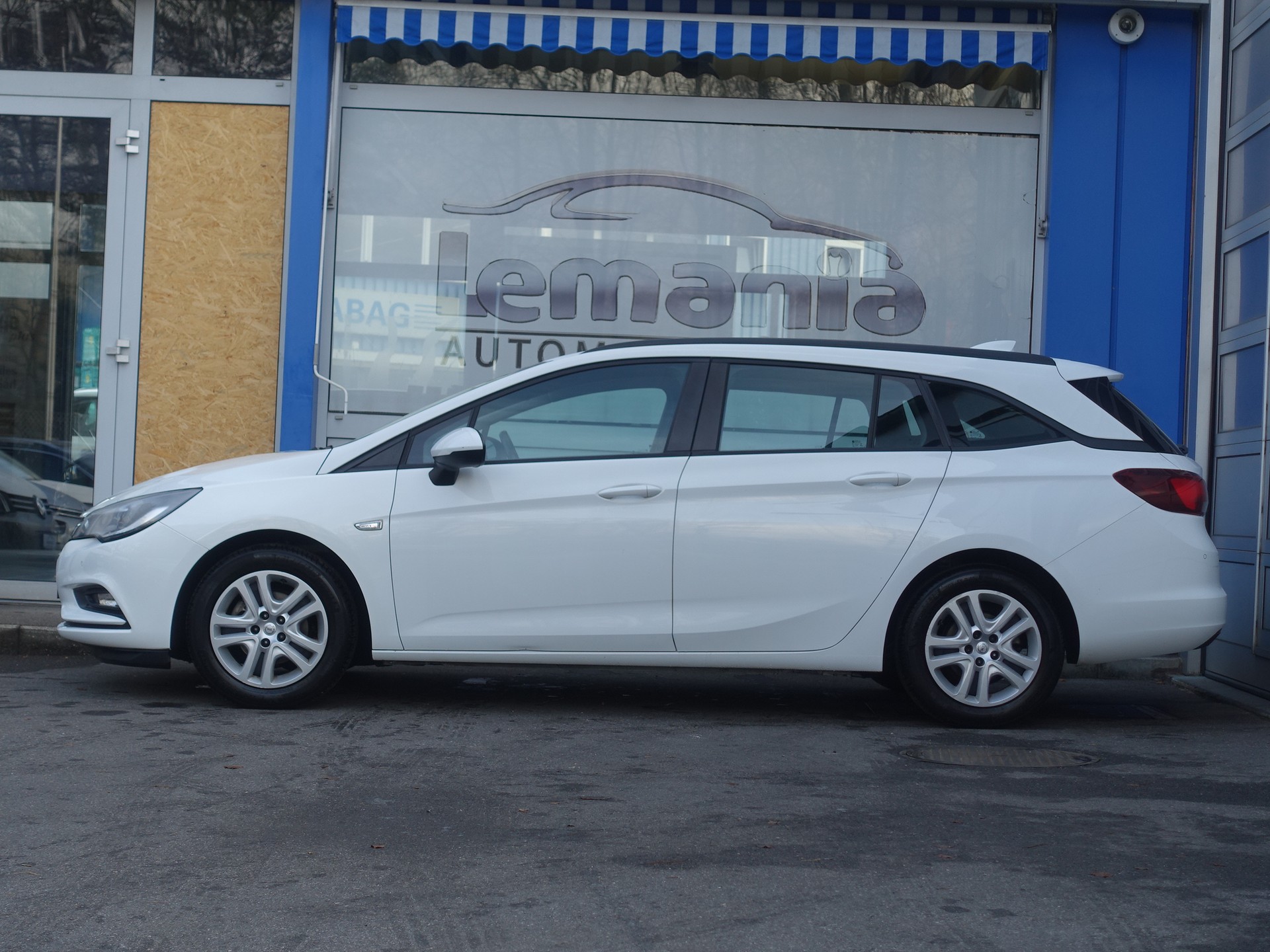 OPEL Astra Sports Tourer 1.6 CDTi ecoF Excellence-image-6