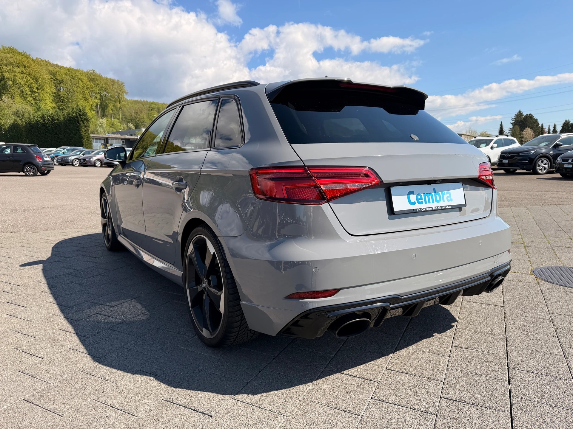 AUDI RS3 Sportback 2.5 TSI quattro S-tronic-image-2