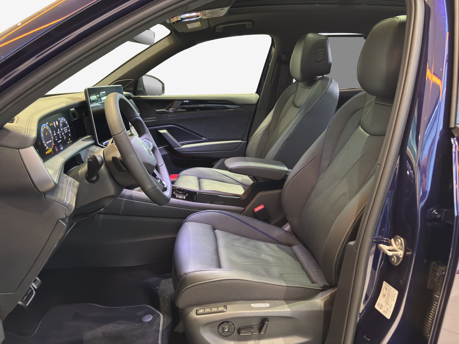 VW Tayron 2.0 TSI R-Line Plus DSG 4Motion-image-7