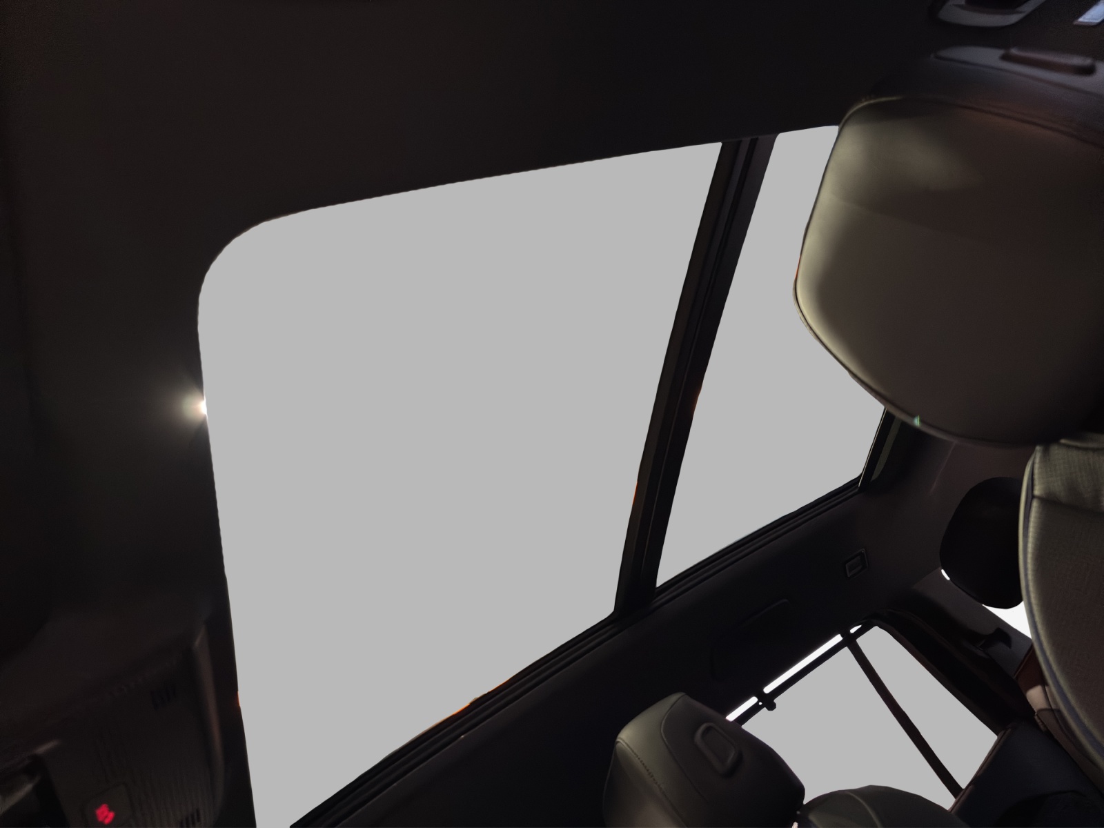 VW Tayron 2.0 TSI R-Line Plus DSG 4Motion-image-14