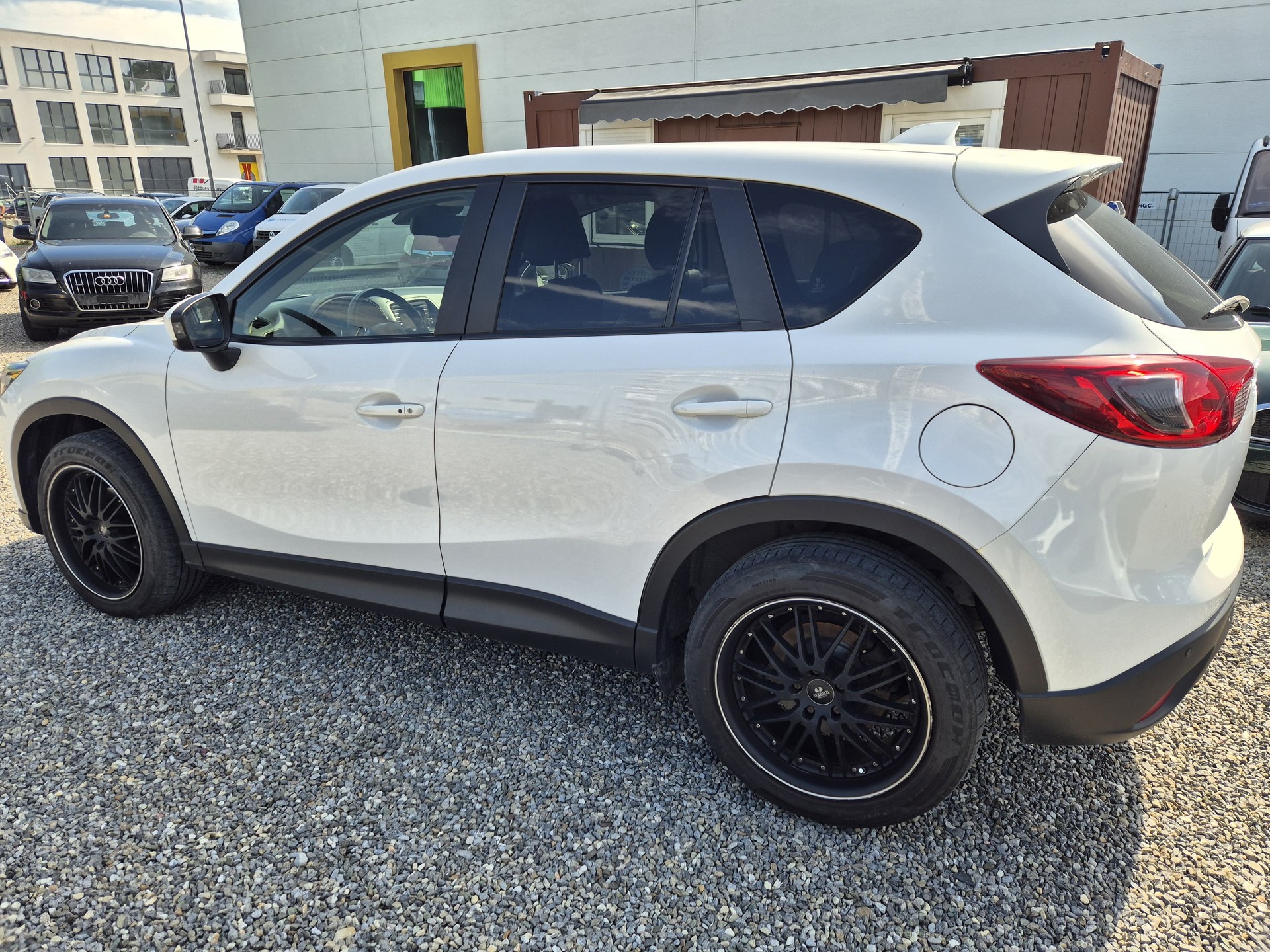 MAZDA CX-5 2.2 D HP Revolution AWD Automatic-image-2