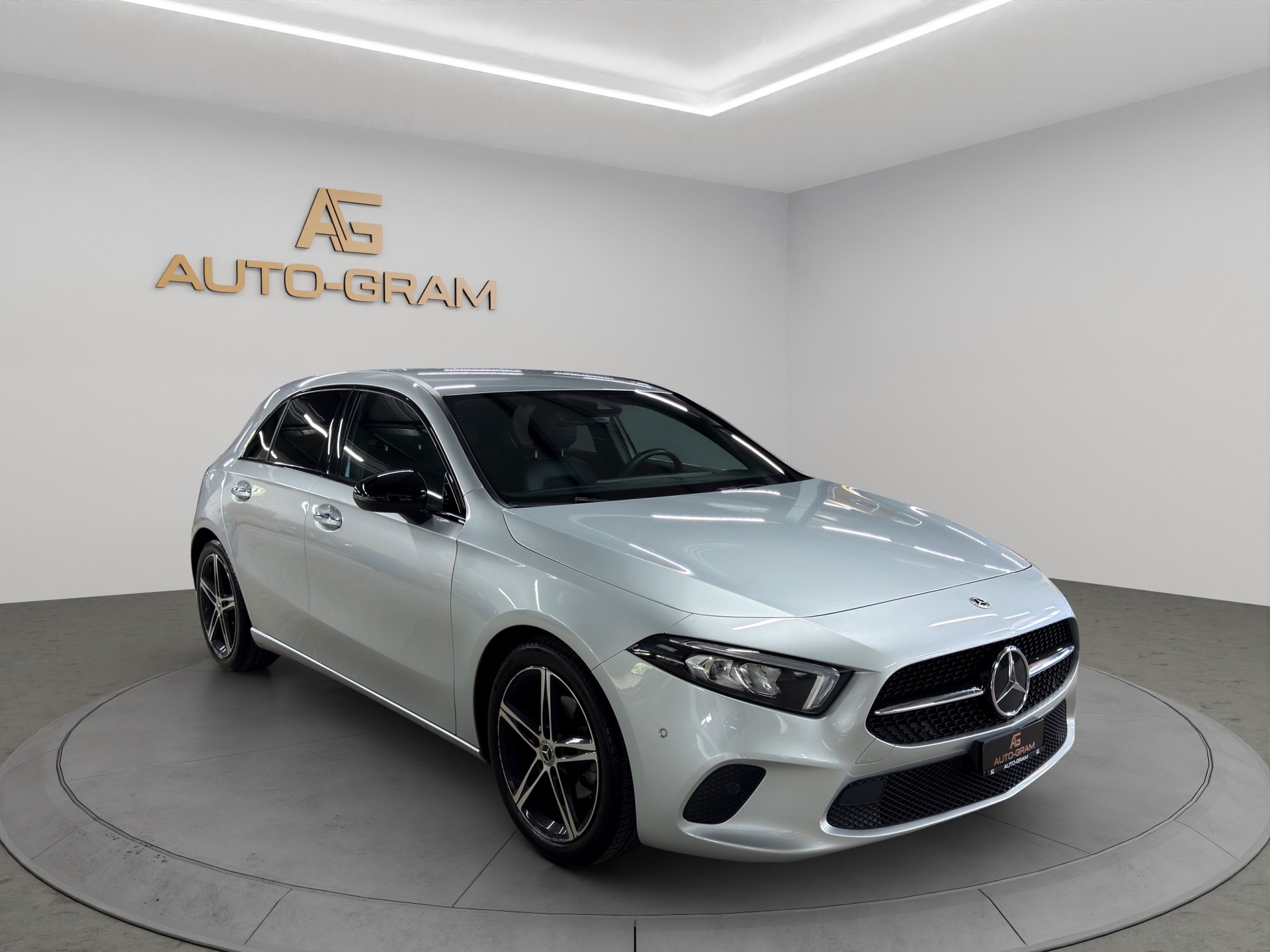 MERCEDES-BENZ A 180 Night Star-image-2