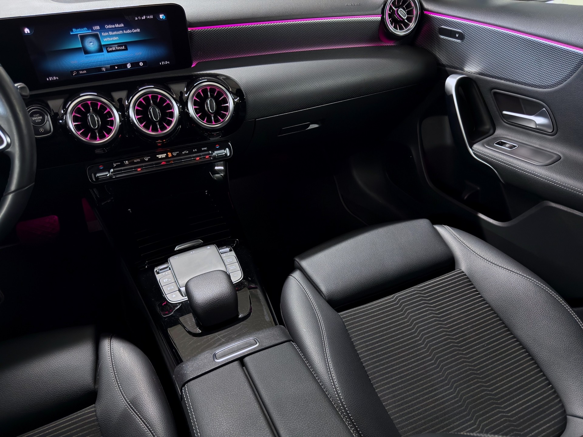 MERCEDES-BENZ A 180 Night Star-image-24