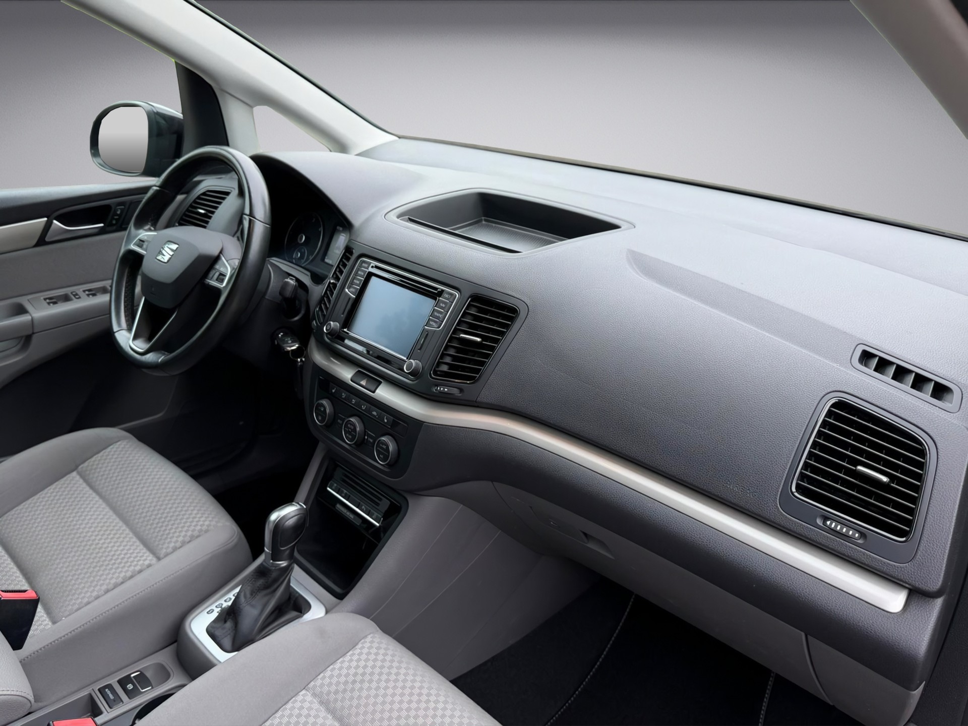 SEAT Alhambra 2.0 TDI Style DSG * 7 Plätzer * Facelift * AHK *-image-17