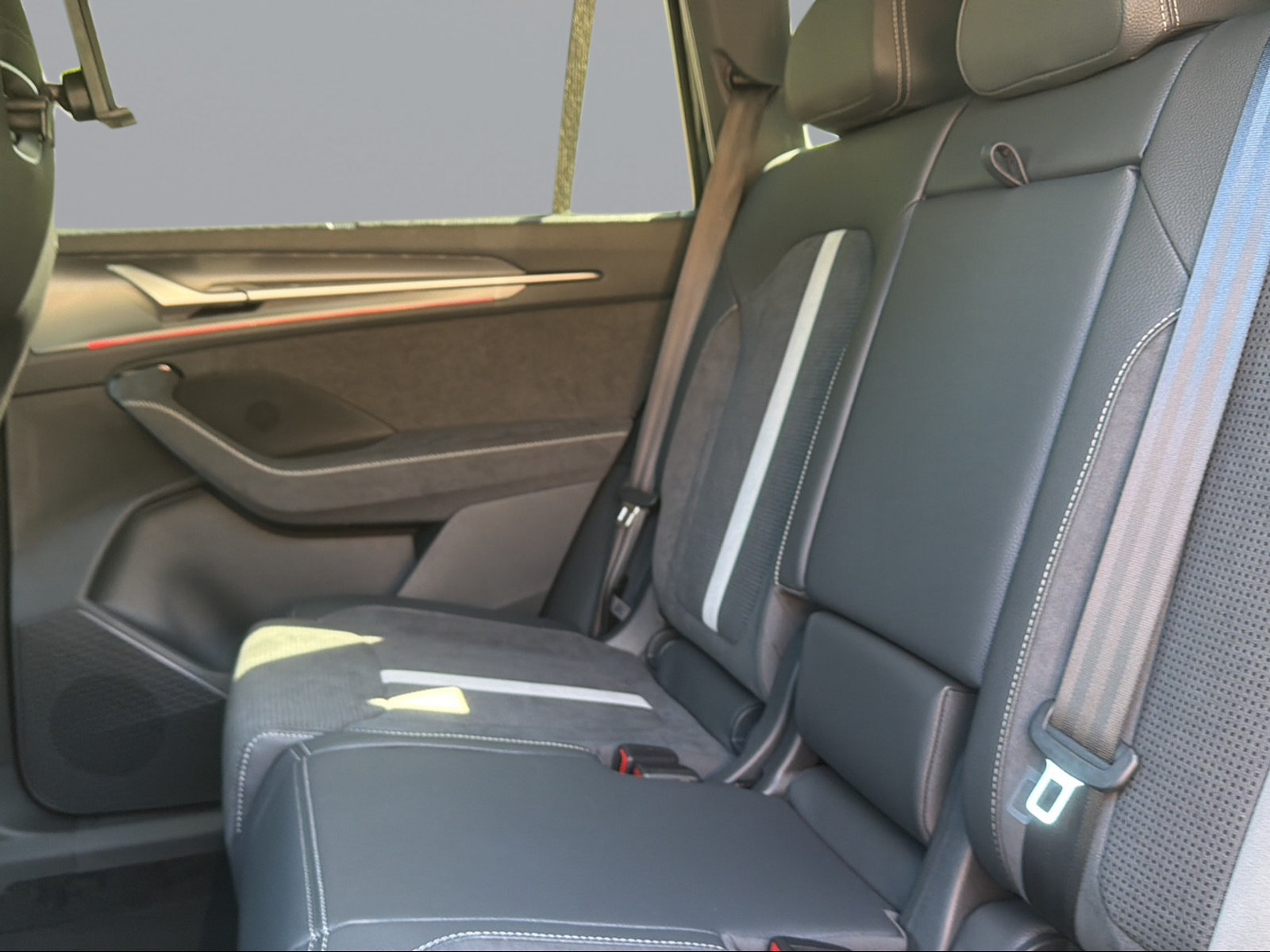 SKODA Kodiaq 1.5 TSI PHEV Sportline-image-13