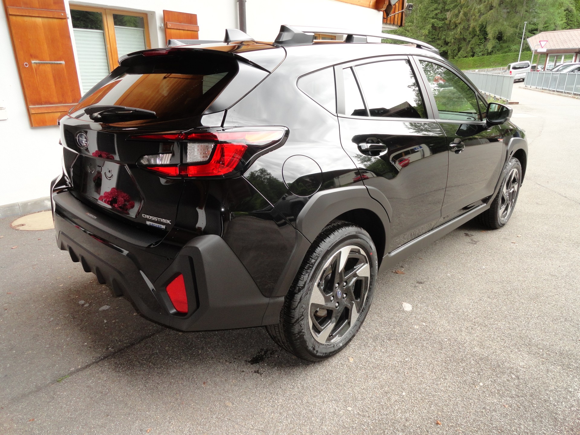 SUBARU Crosstrek 2.0 e-Boxer Passion AWD Lineartronic-image-3