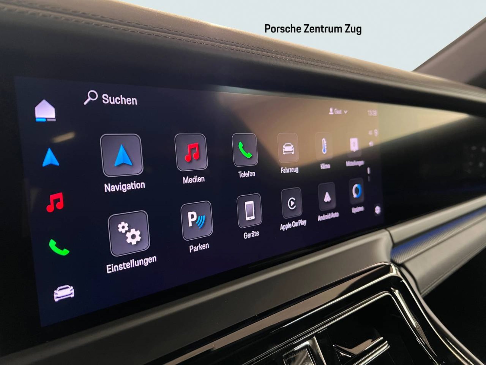 PORSCHE Panamera 4-image-25
