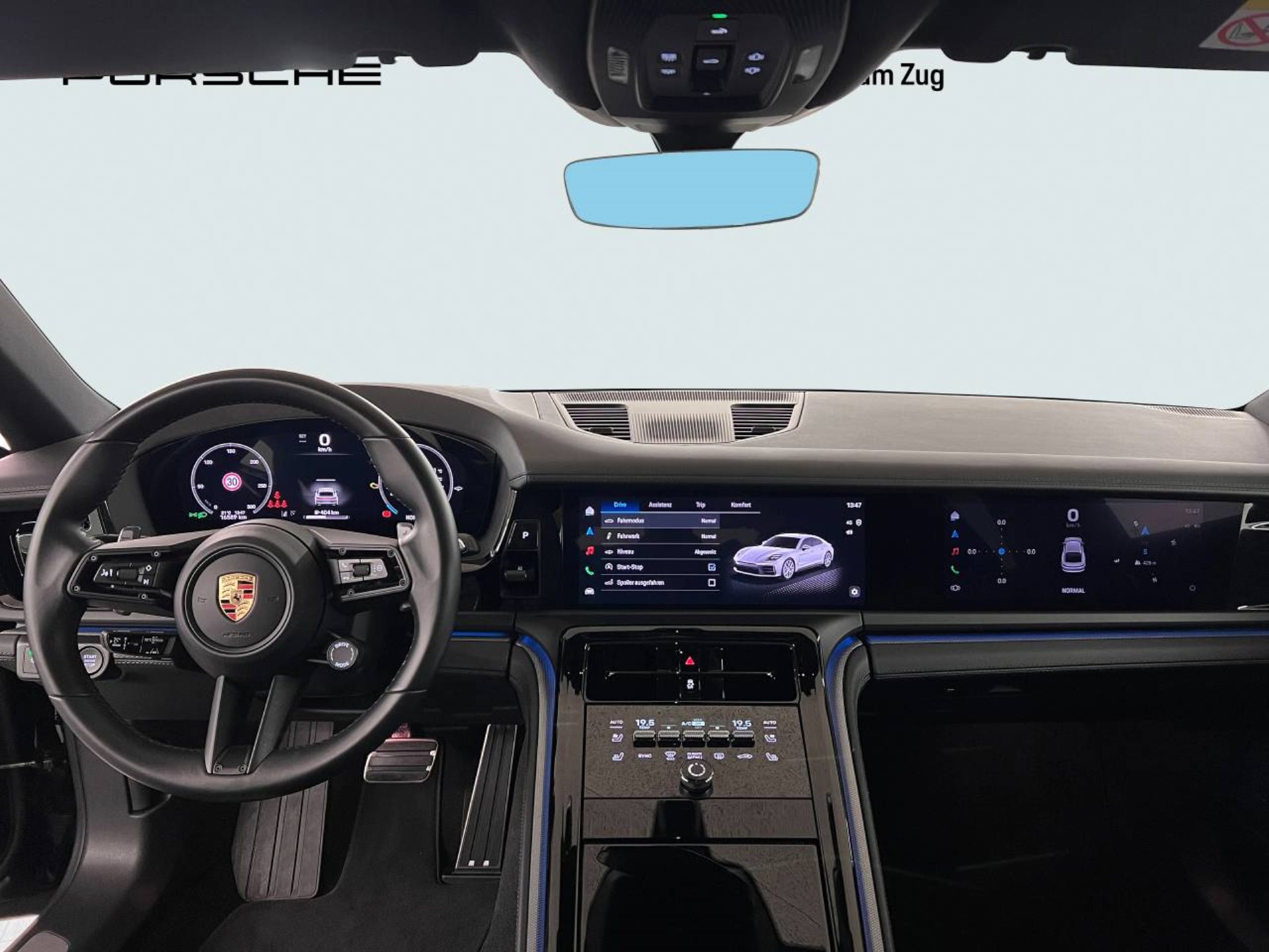PORSCHE Panamera 4-image-16