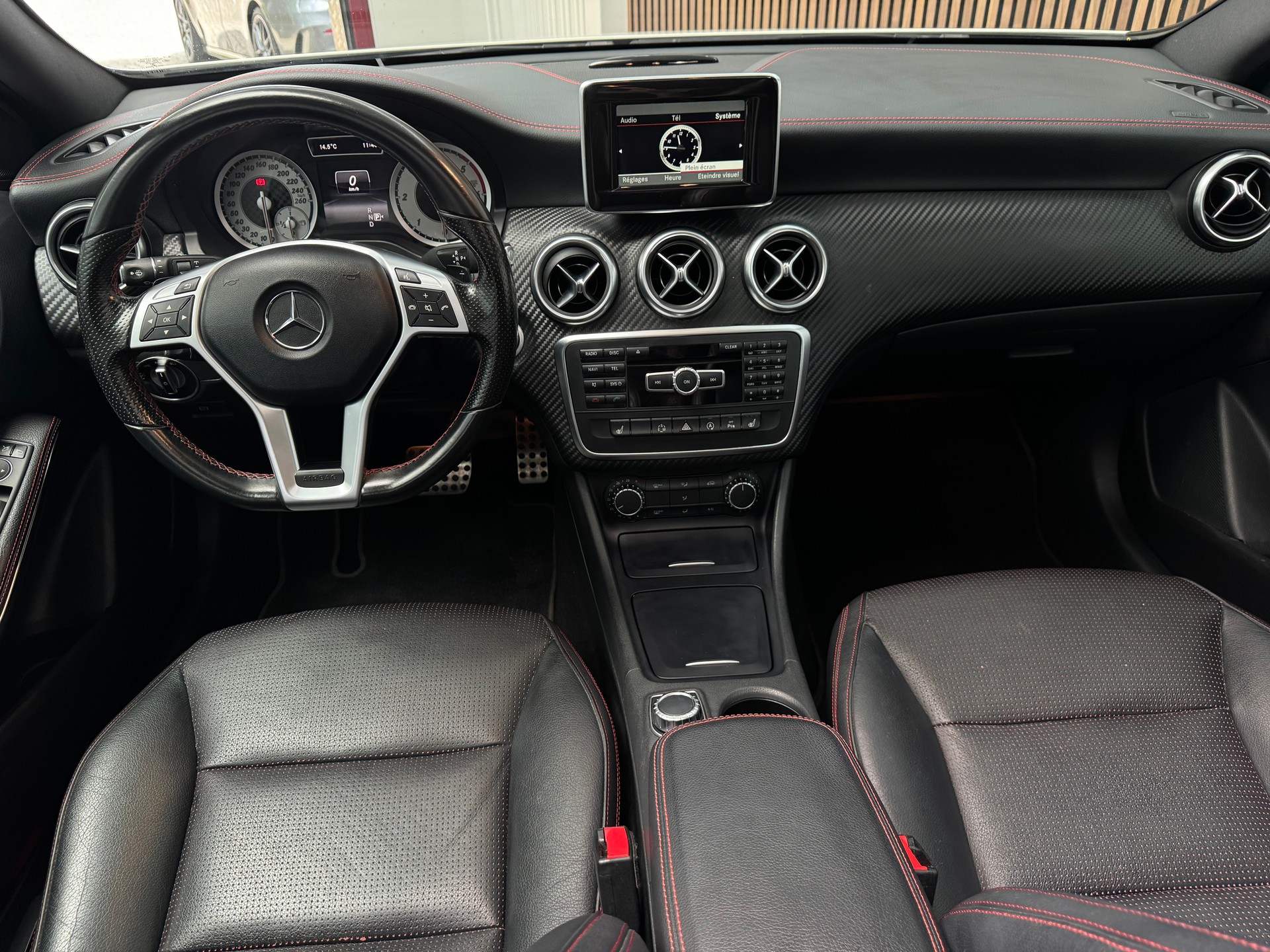 MERCEDES-BENZ A 220 CDI AMG Line 4Matic 7G-DCT-image-12