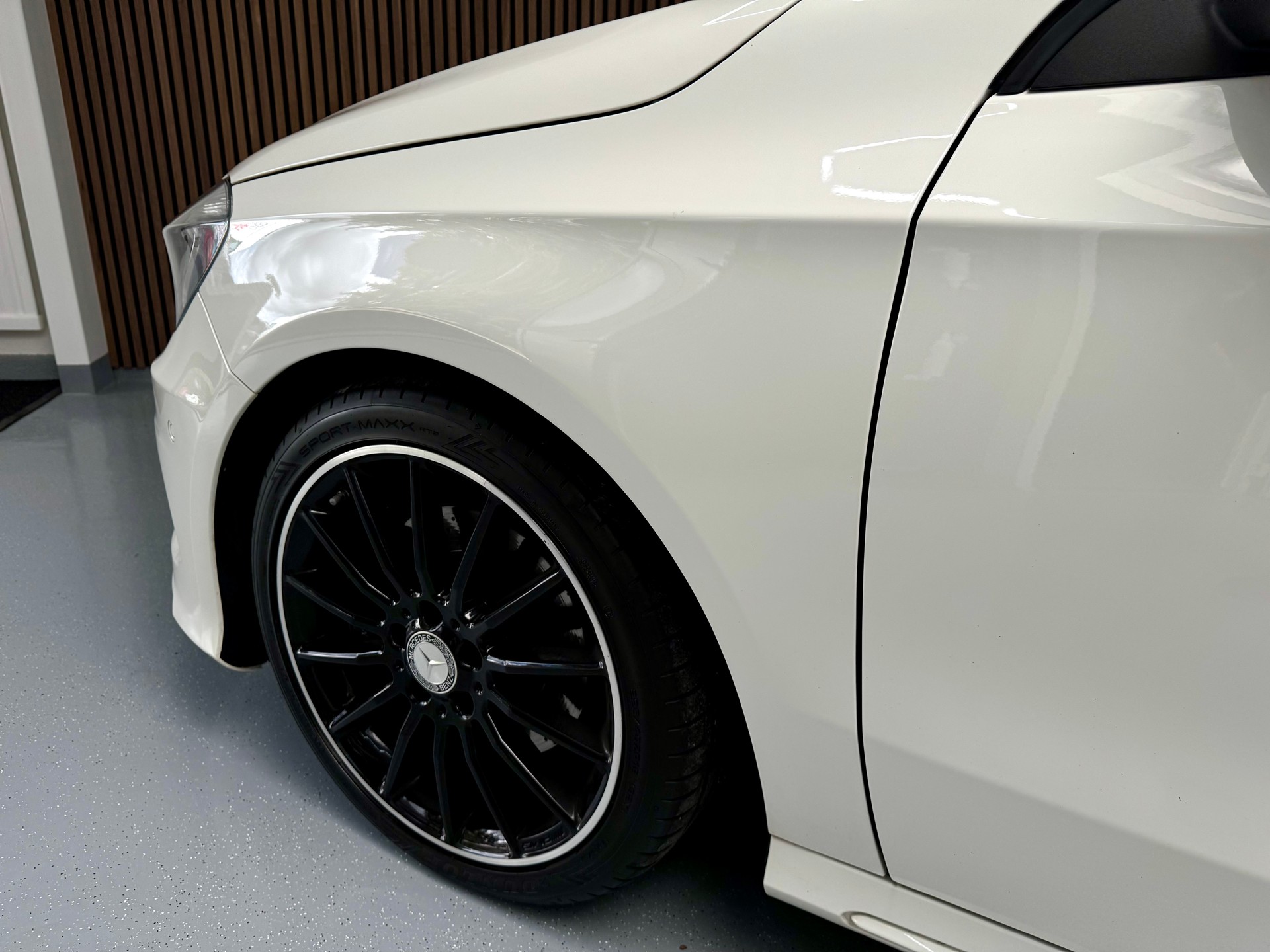MERCEDES-BENZ A 220 CDI AMG Line 4Matic 7G-DCT-image-3