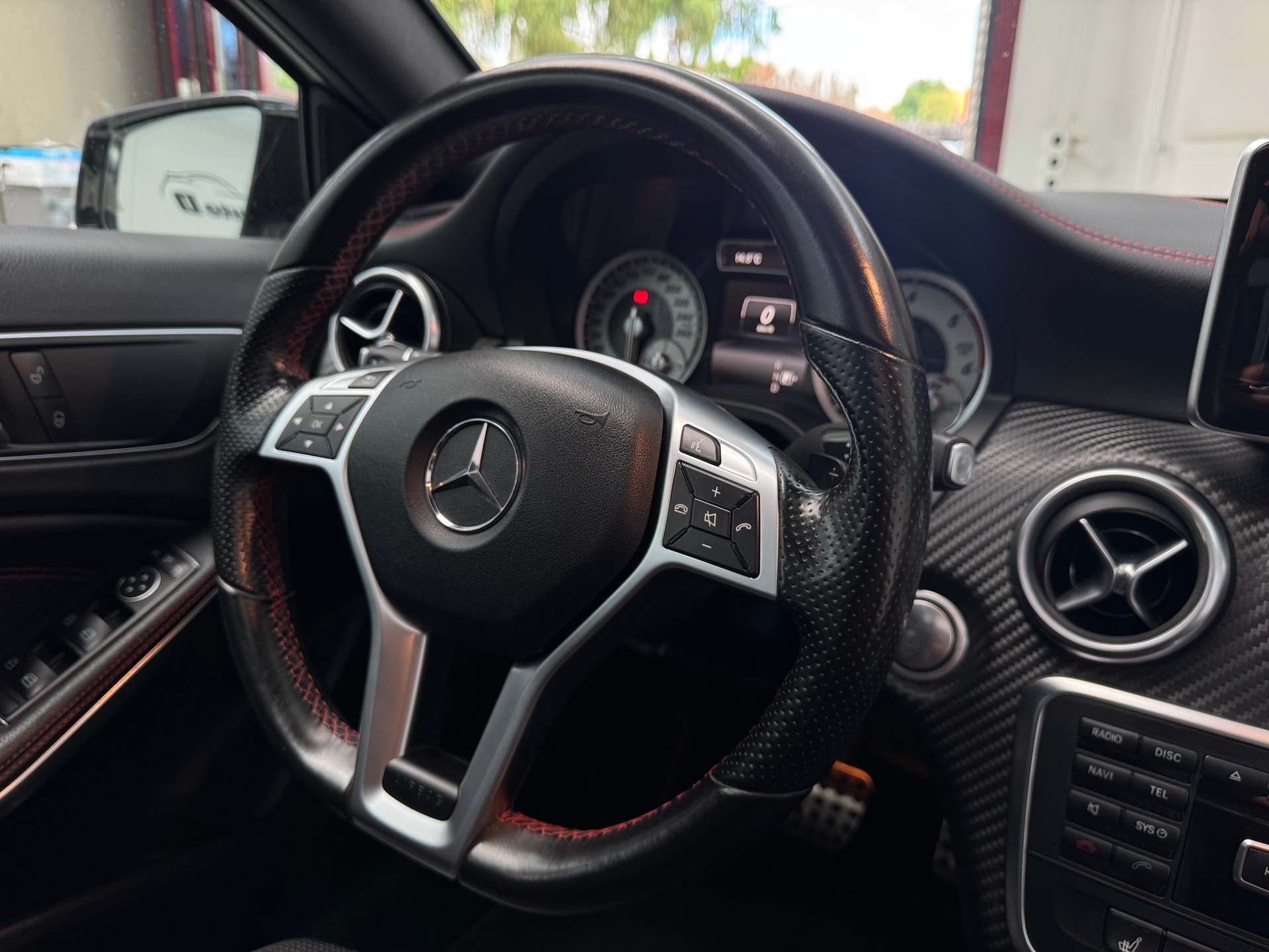 MERCEDES-BENZ A 220 CDI AMG Line 4Matic 7G-DCT-image-16
