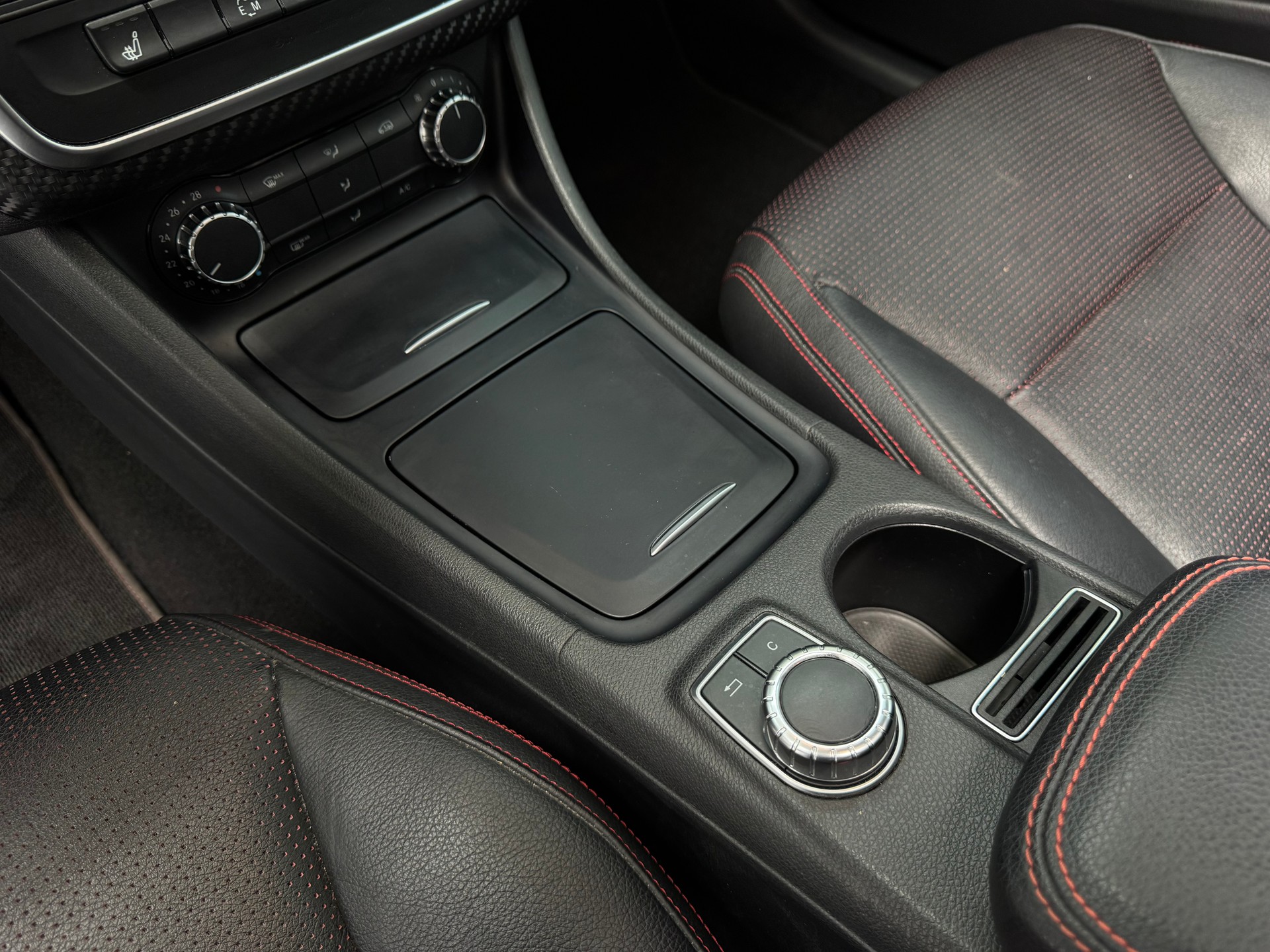 MERCEDES-BENZ A 220 CDI AMG Line 4Matic 7G-DCT-image-14