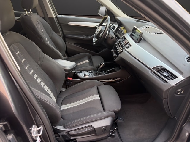 BMW X1 xDrive 18d Steptronic-image-12