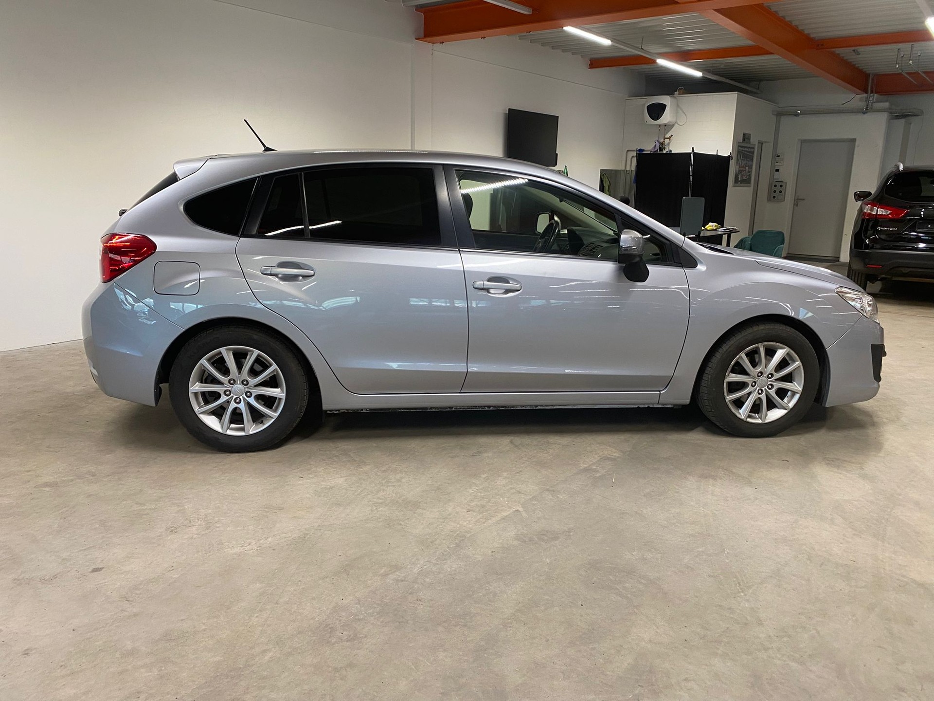 SUBARU Impreza 1.6 Swiss two CVT-image-1