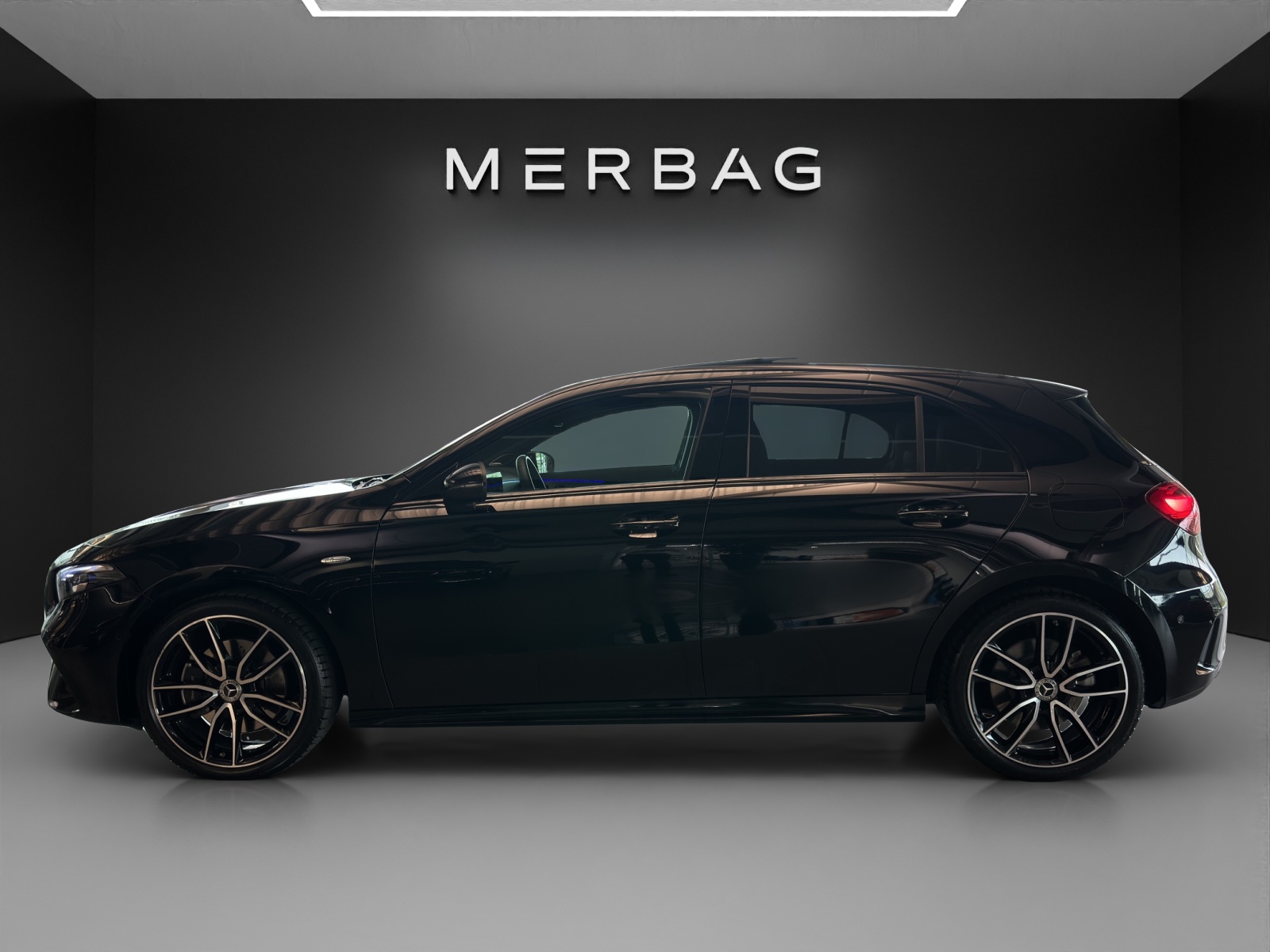 MERCEDES-BENZ A 250 e EQ Star 8G-DCT-image-2