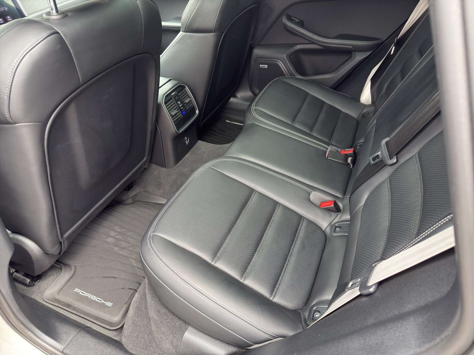 PORSCHE Macan GTS PDK-image-11
