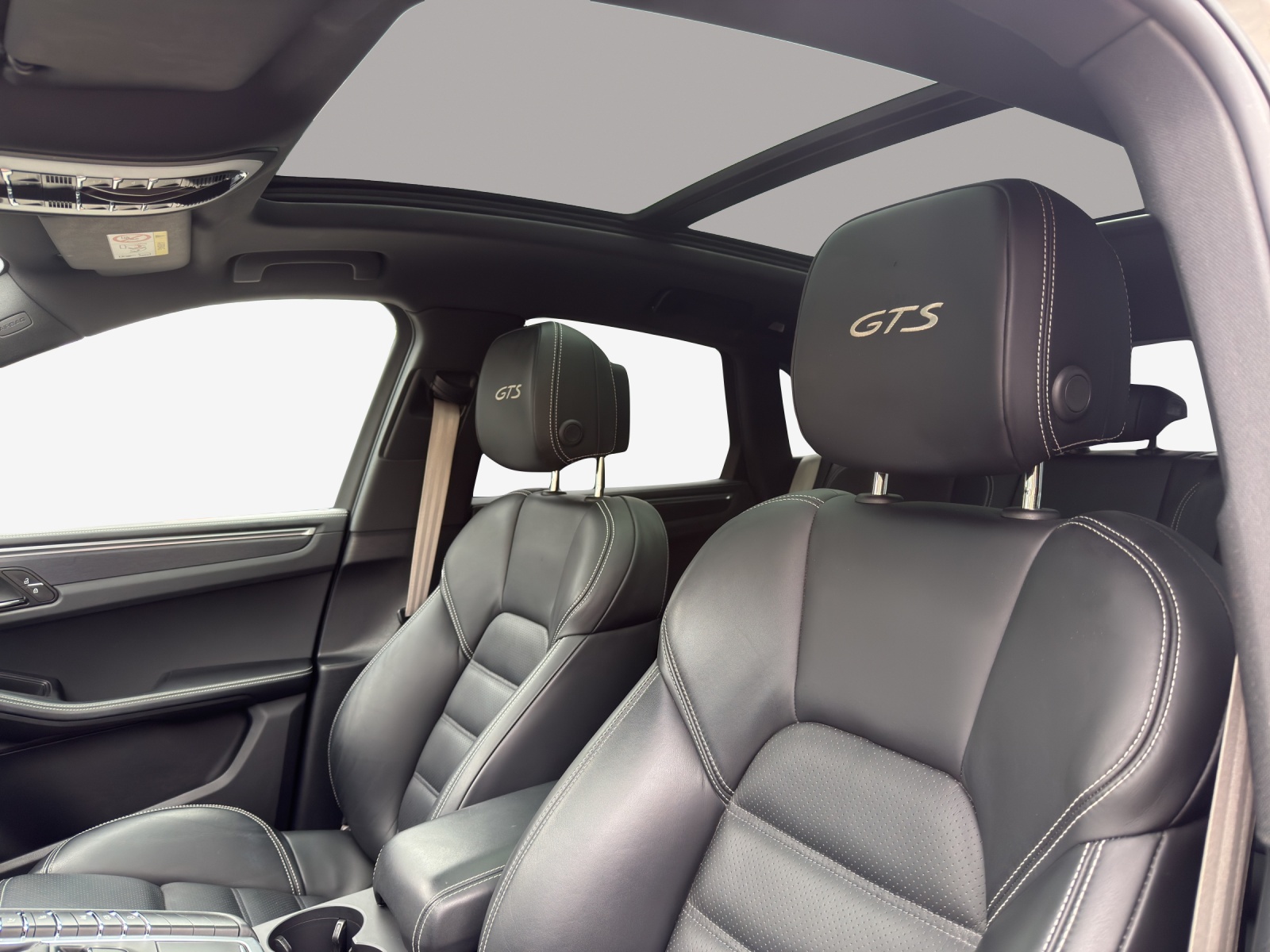 PORSCHE Macan GTS PDK-image-13