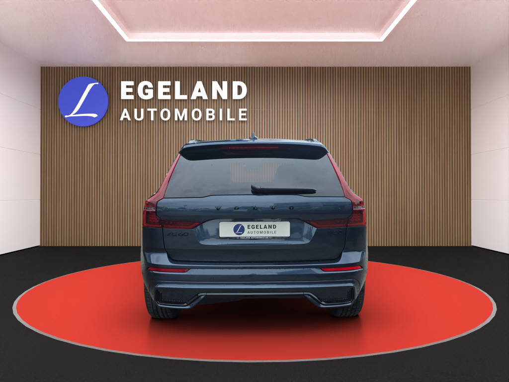 VOLVO XC60 2.0 B5 MH Plus Black Edition AWD-image-5
