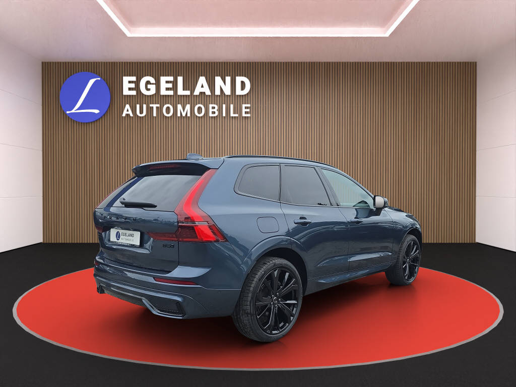 VOLVO XC60 2.0 B5 MH Plus Black Edition AWD-showroom-element-3
