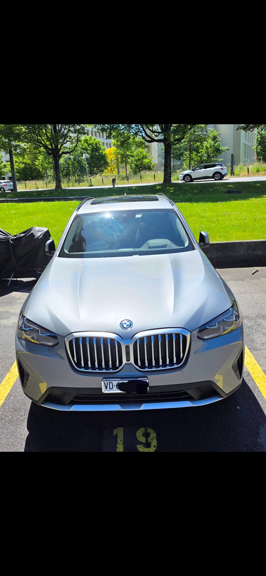 BMW 30e xDrive-image-0