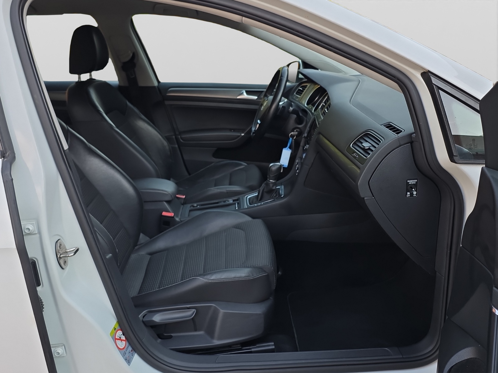 VW Golf 1.4 TSI Highline DSG-image-14