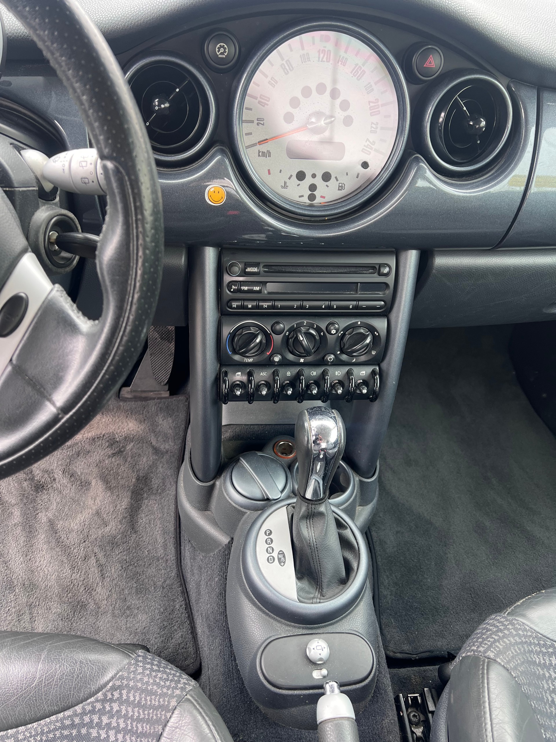 MINI Cooper-image-10