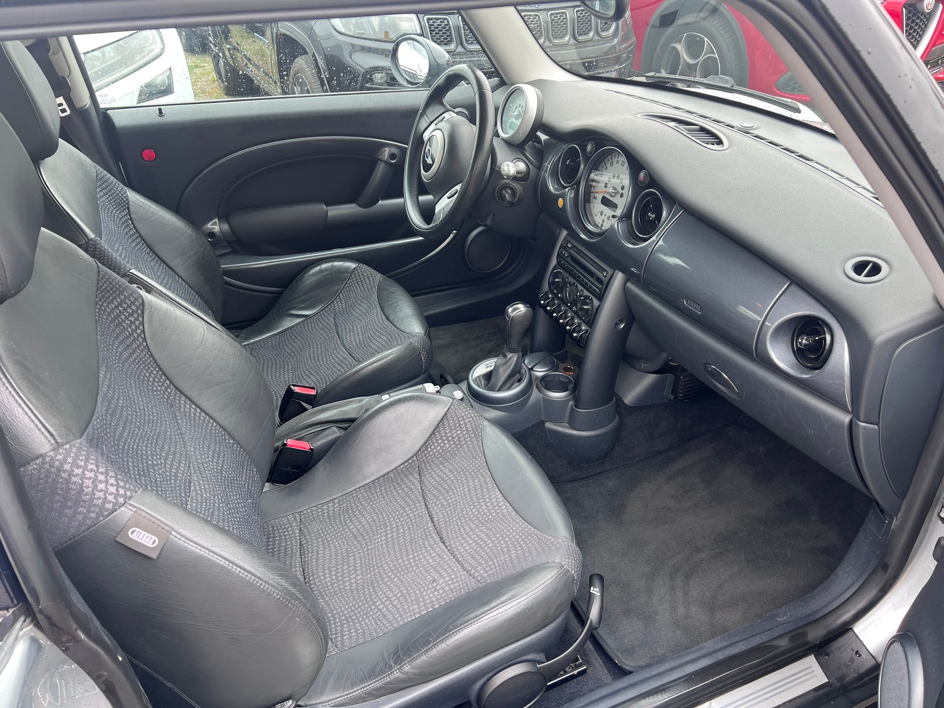 MINI Cooper-image-9