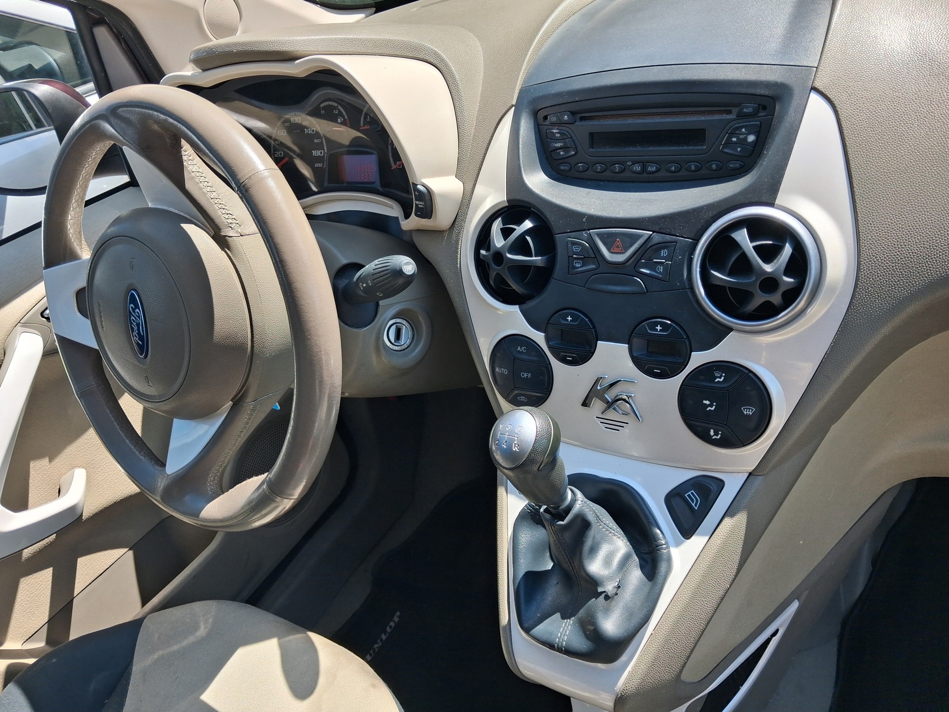 FORD KA 1.25 Titanium-image-6