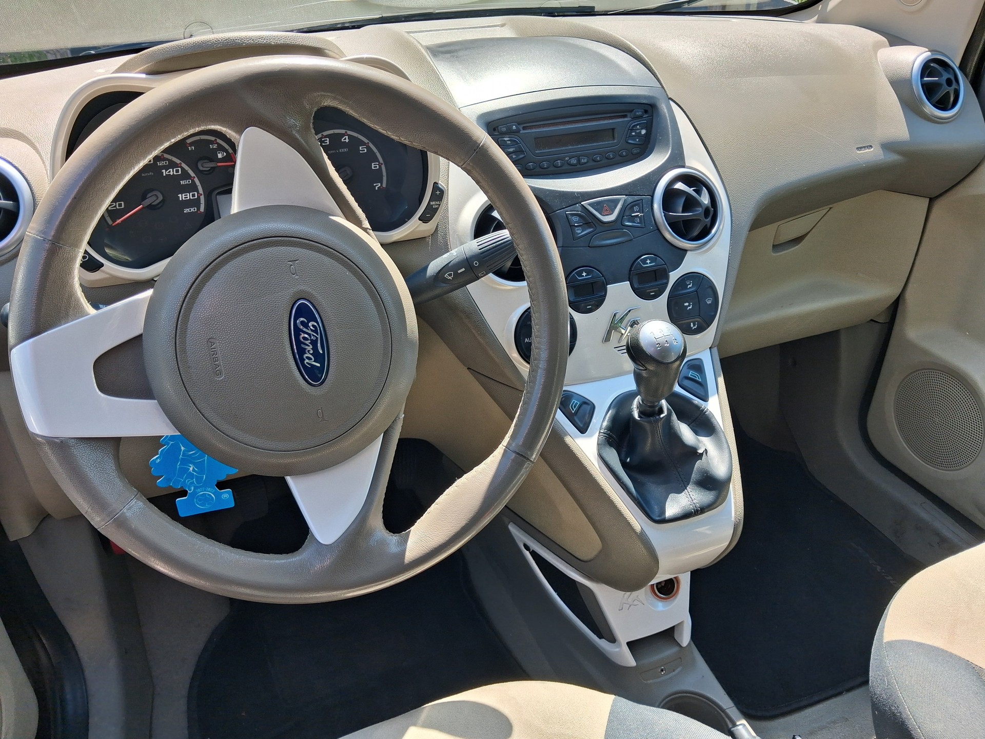 FORD KA 1.25 Titanium-image-5