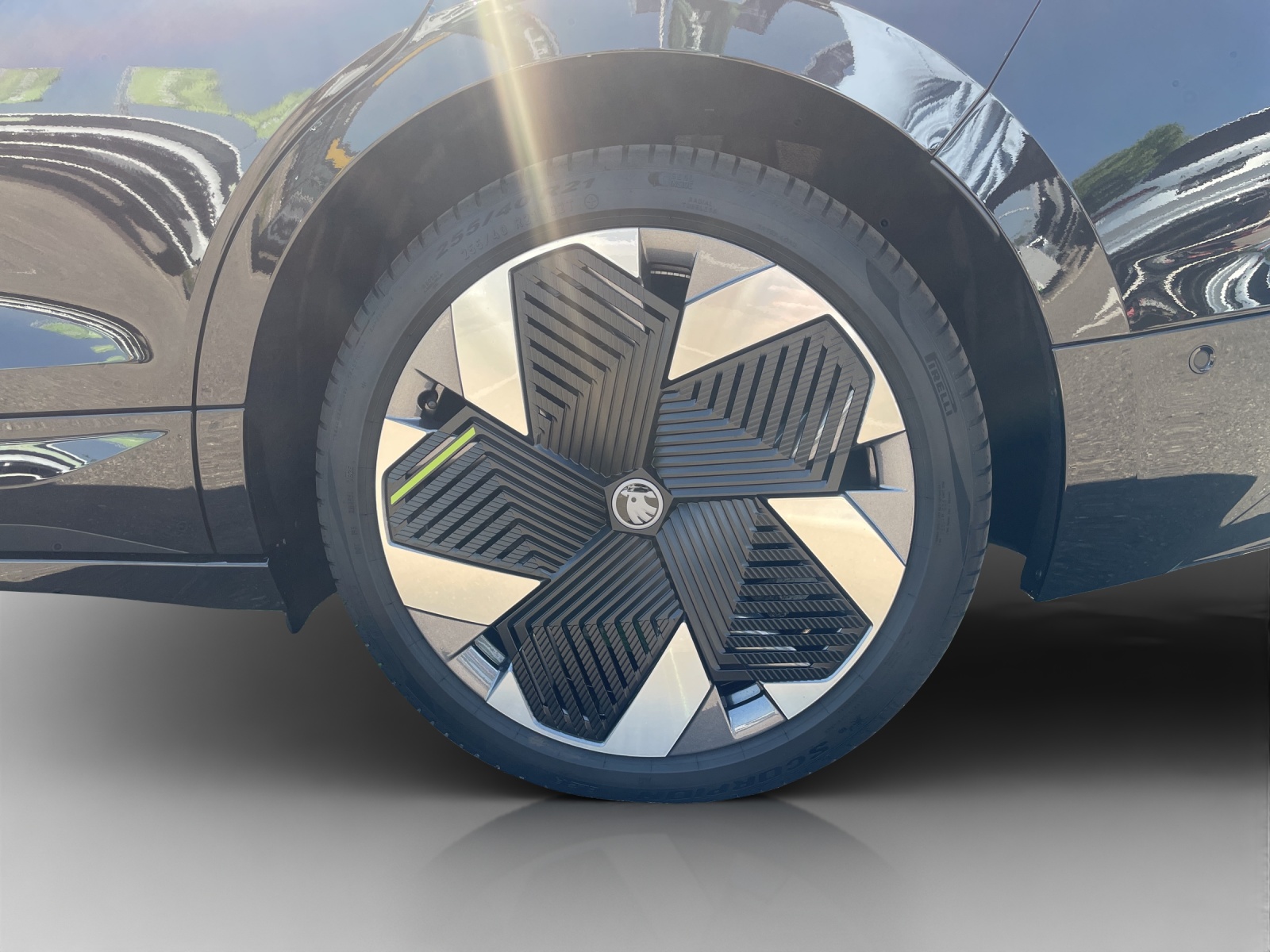 SKODA Enyaq 4x4 RS-image-13