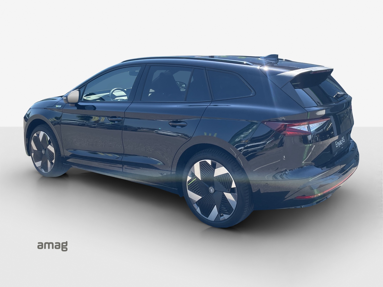 SKODA Enyaq 4x4 RS-image-2