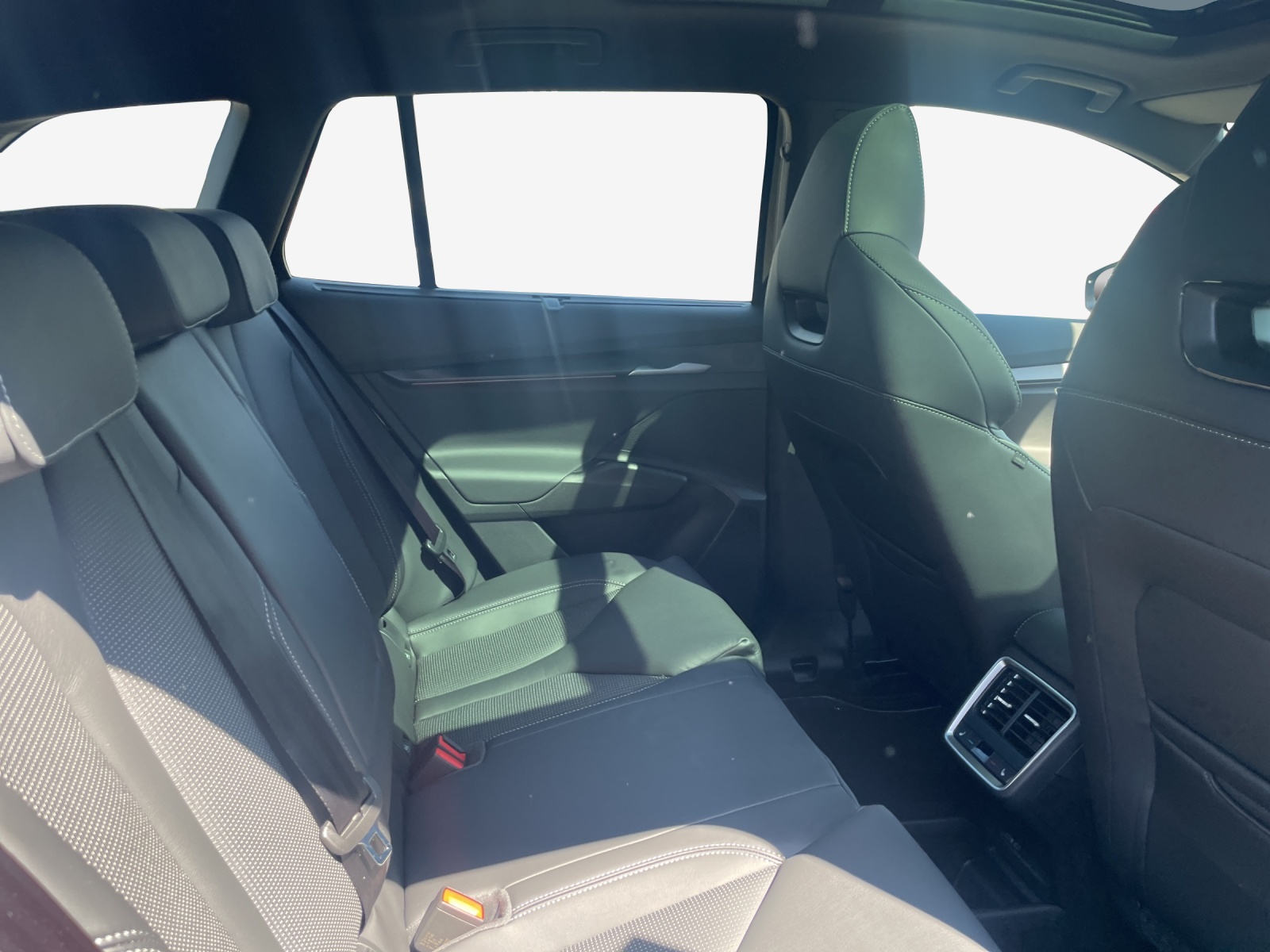 SKODA Enyaq 4x4 RS-image-11