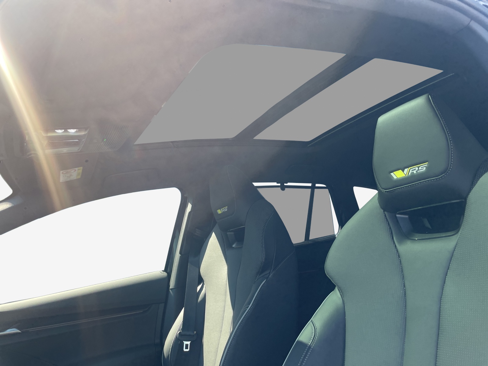 SKODA Enyaq 4x4 RS-image-14