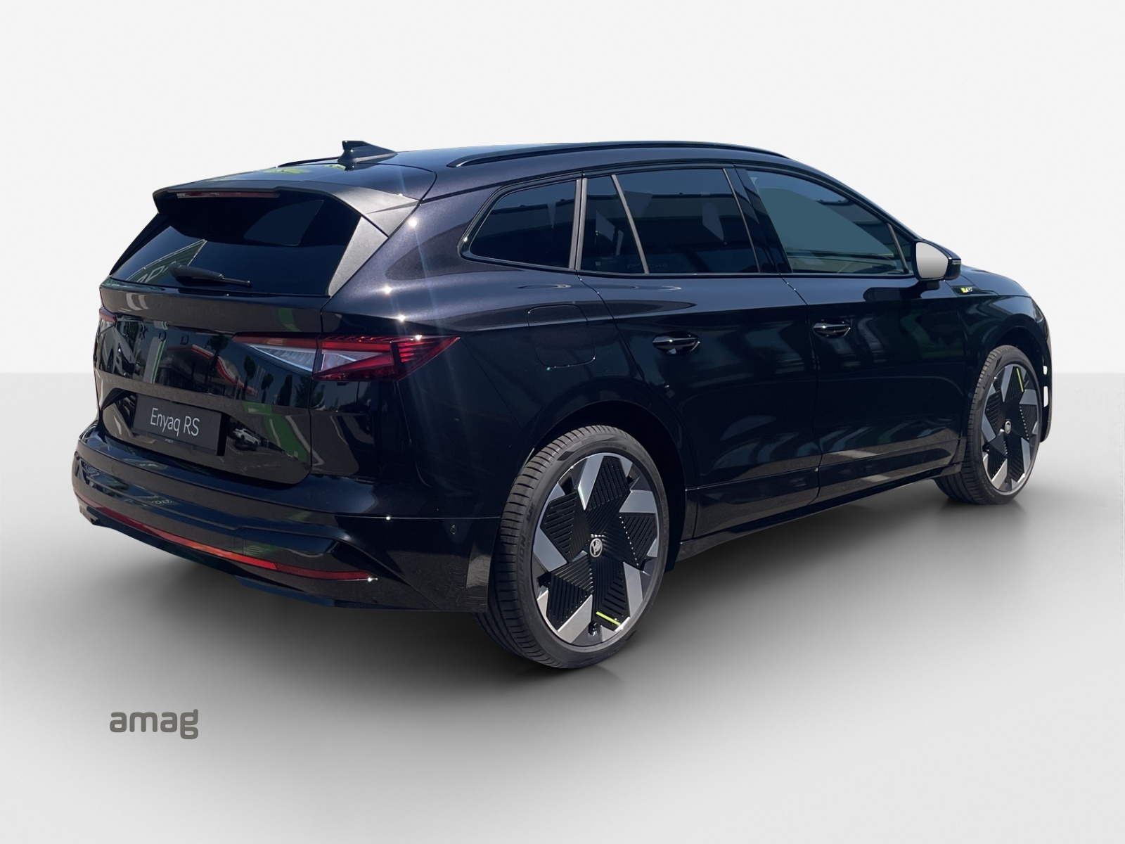 SKODA Enyaq 4x4 RS-image-4