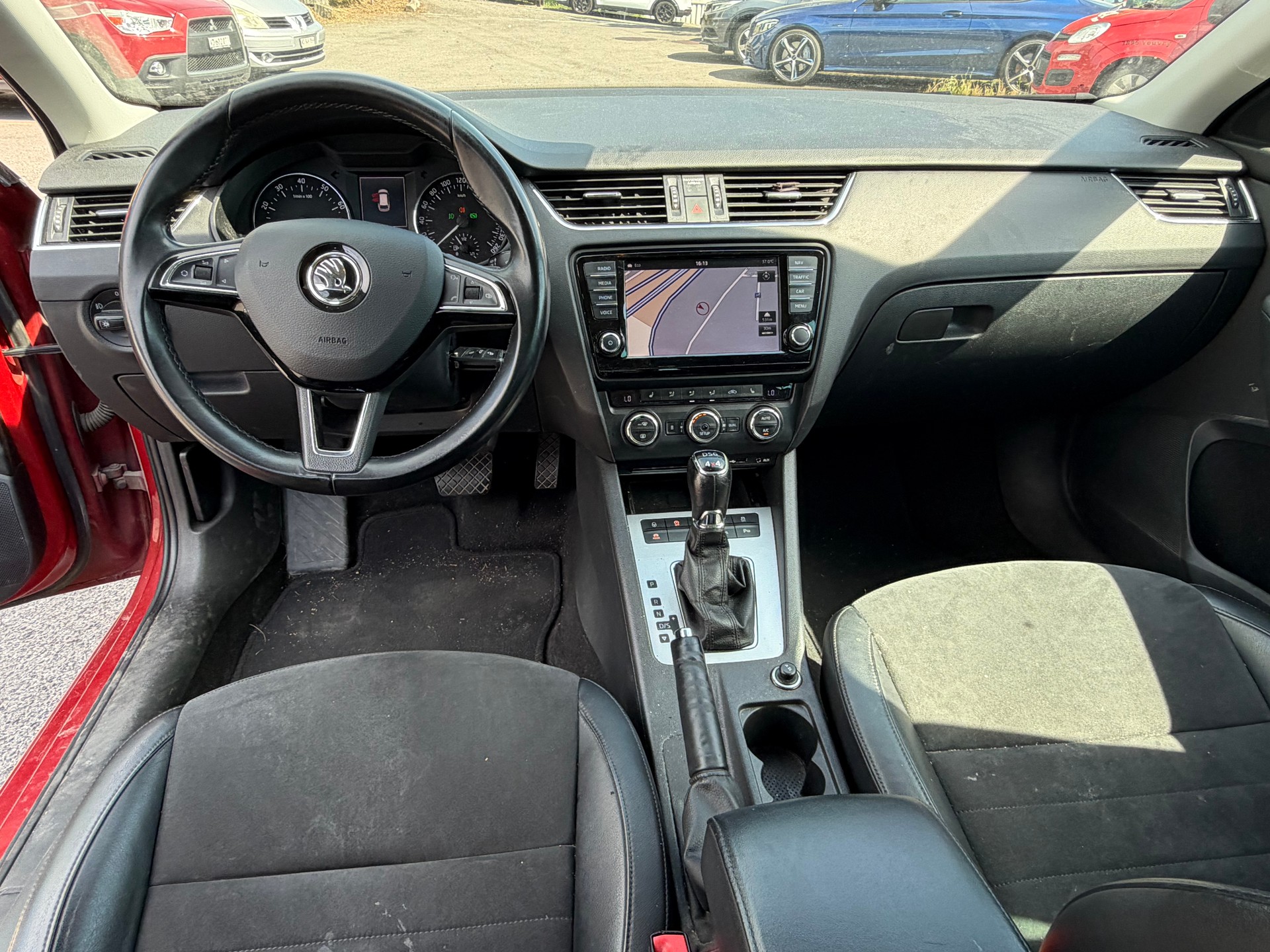 SKODA Octavia Combi 1.8 TSI Ambition 4x4 DSG-image-1