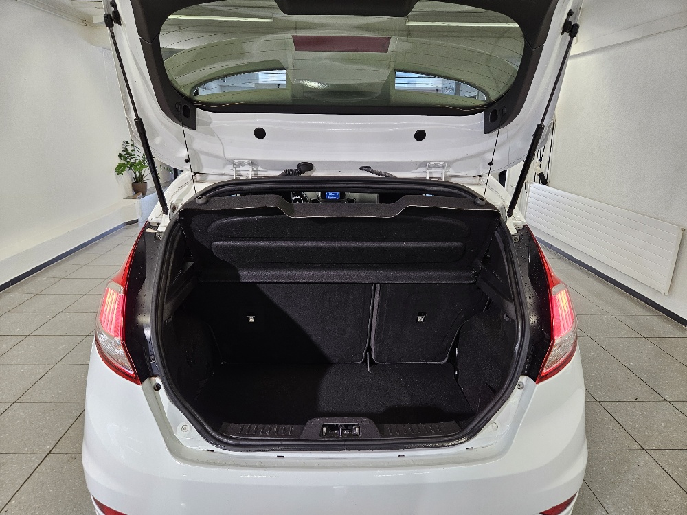 FORD Fiesta 1.0 SCTi ST Line-image-15