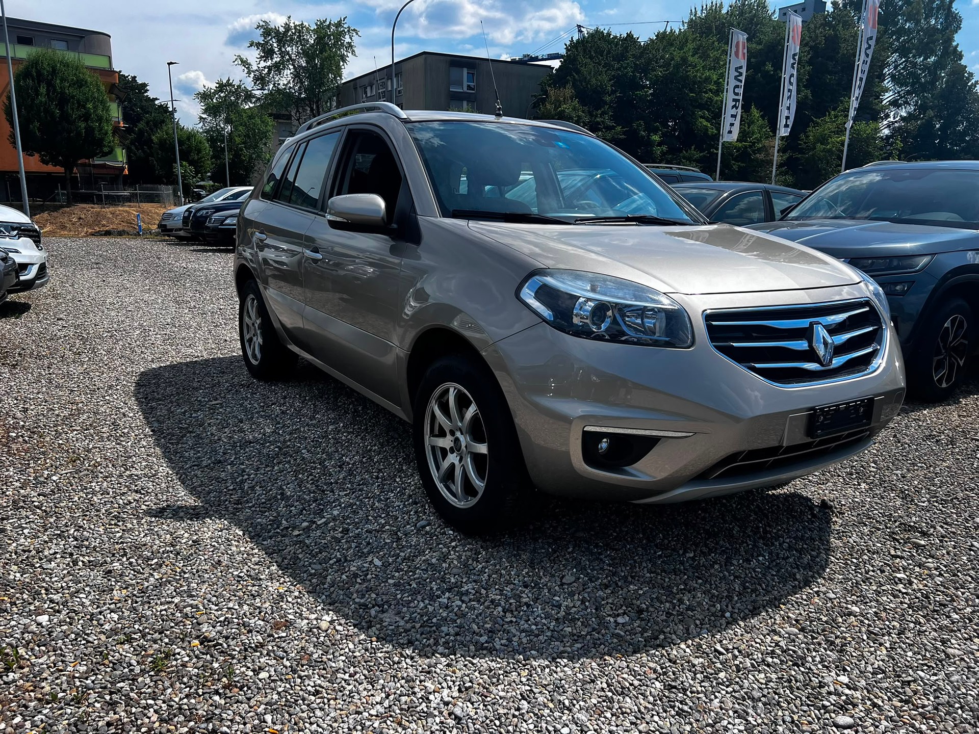 RENAULT Koleos 2.0 dCi Dynamique 4x4 Automatic-image-1
