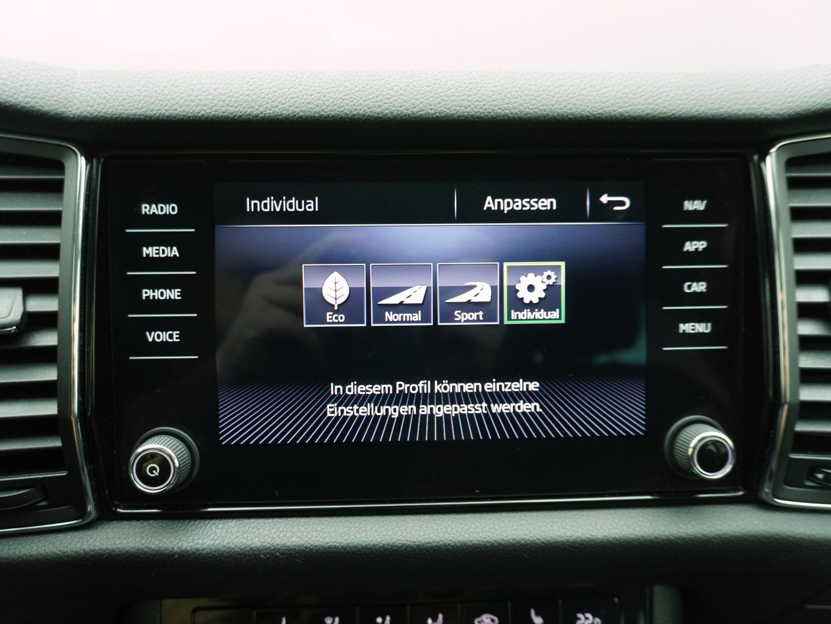 SKODA Kodiaq 2.0 TDI DSG Style-image-22