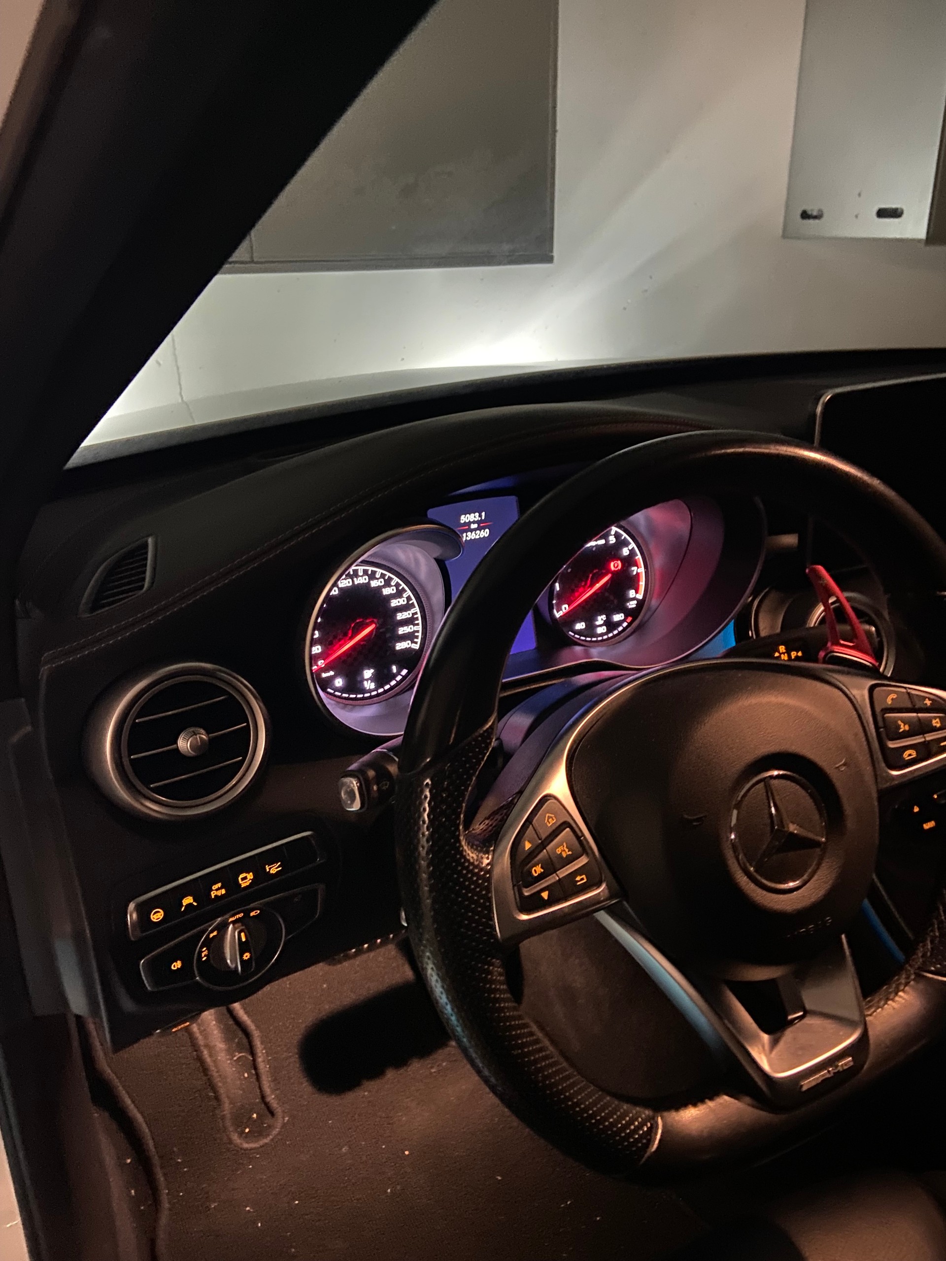 MERCEDES-BENZ C 43 AMG 4matic-image-4