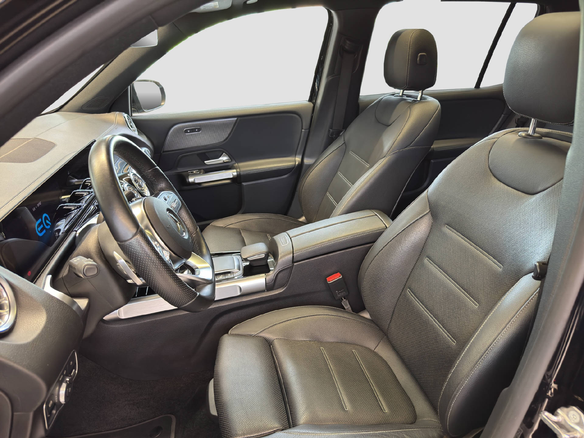 MERCEDES-BENZ EQB 350 AMG Line 4MATIC-image-6