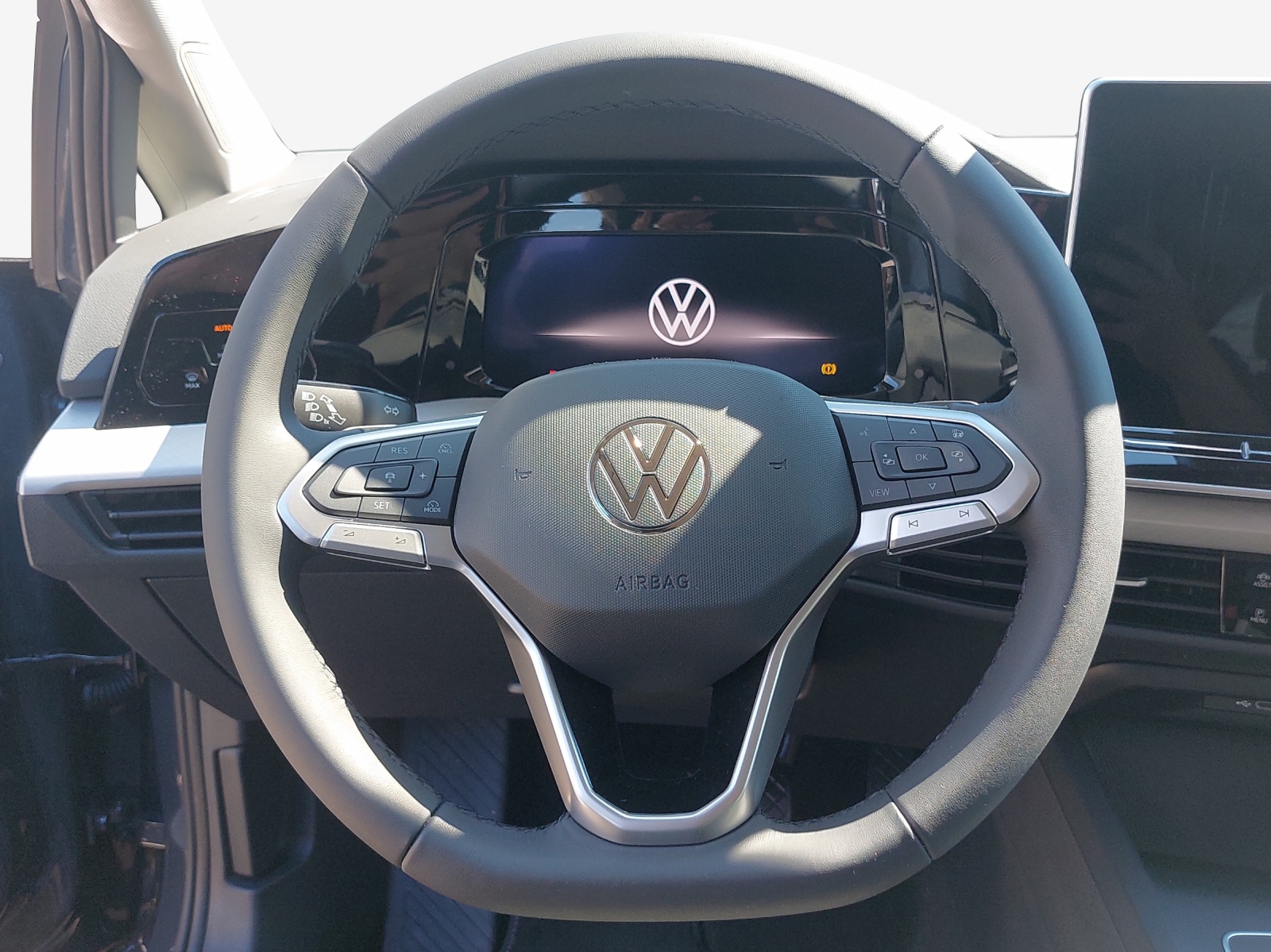 VW Golf 1.5 e TSI mHEV Value DSG-image-9