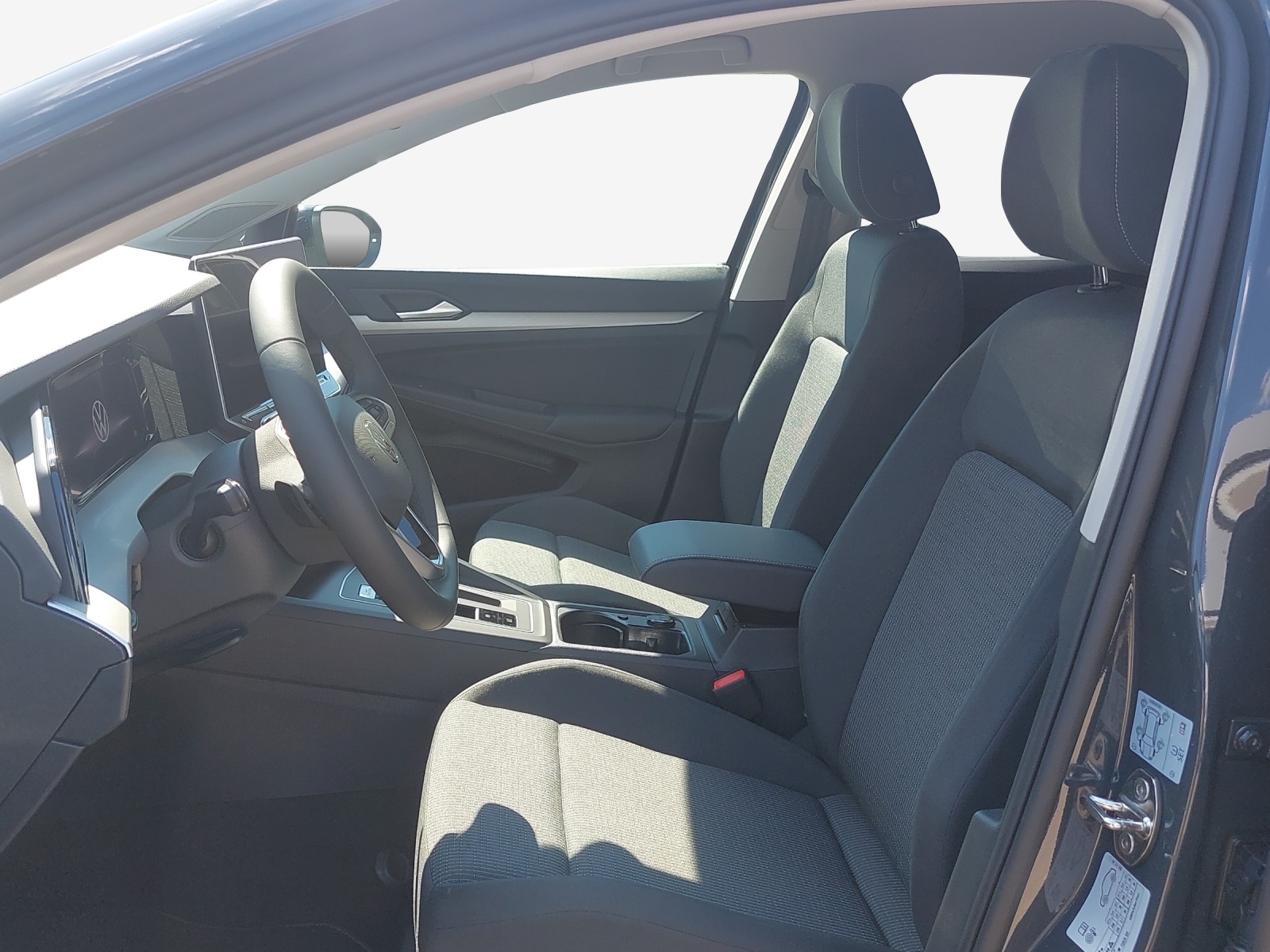 VW Golf 1.5 e TSI mHEV Value DSG-image-7
