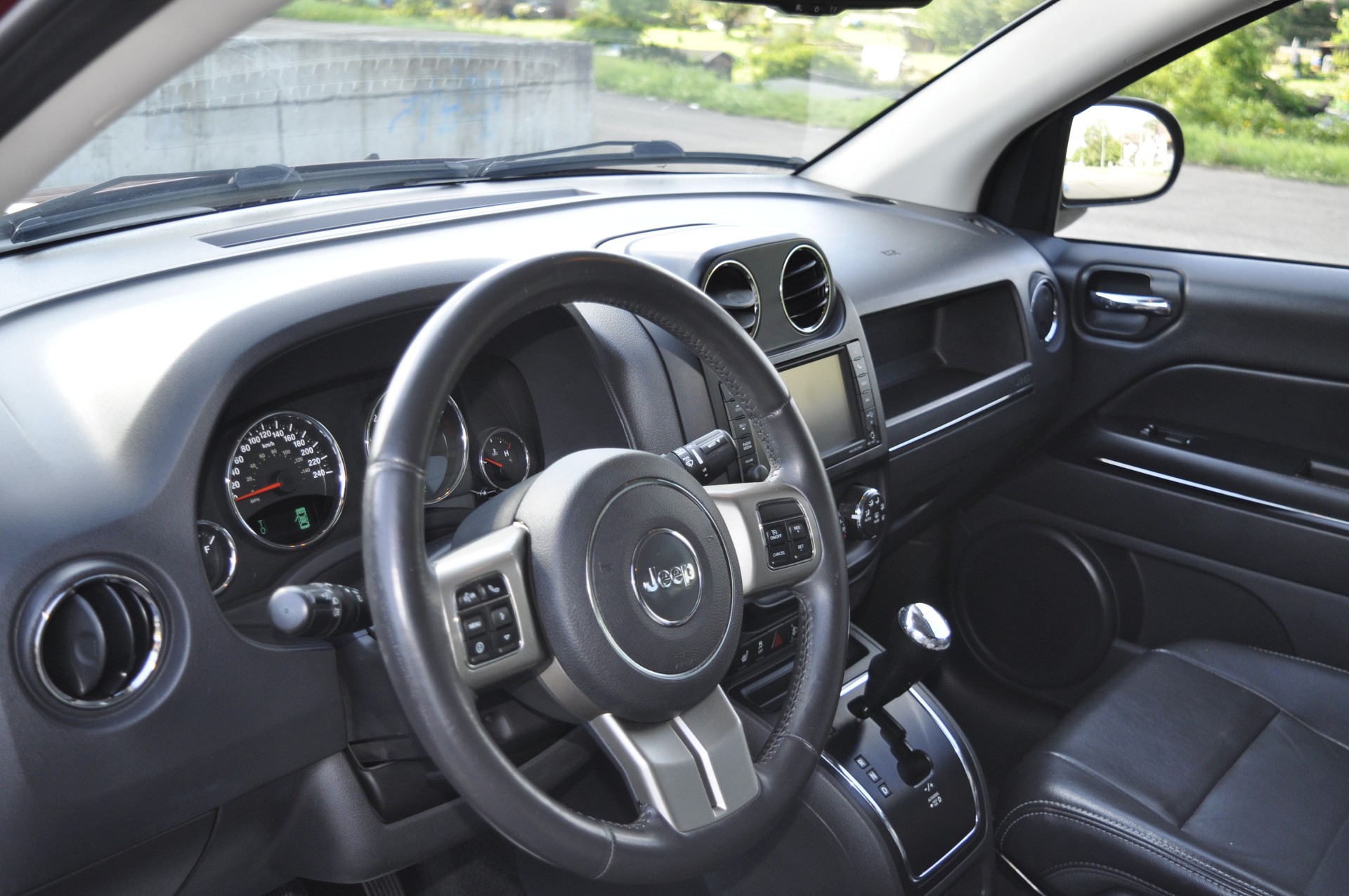 JEEP Compass 2.4 Limited CVT-image-12