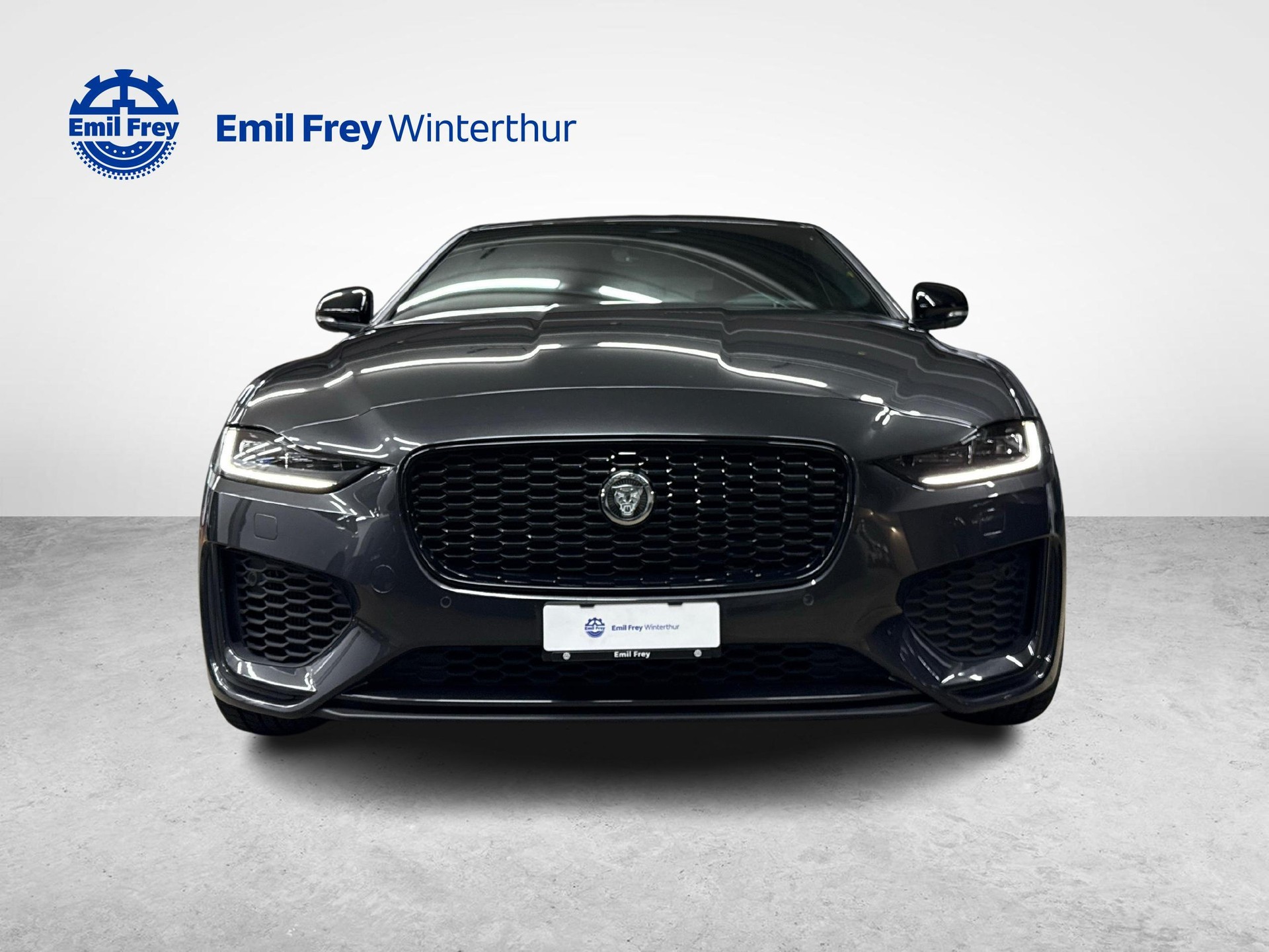 JAGUAR XE 2.0 T 300 Sport AWD-image-7