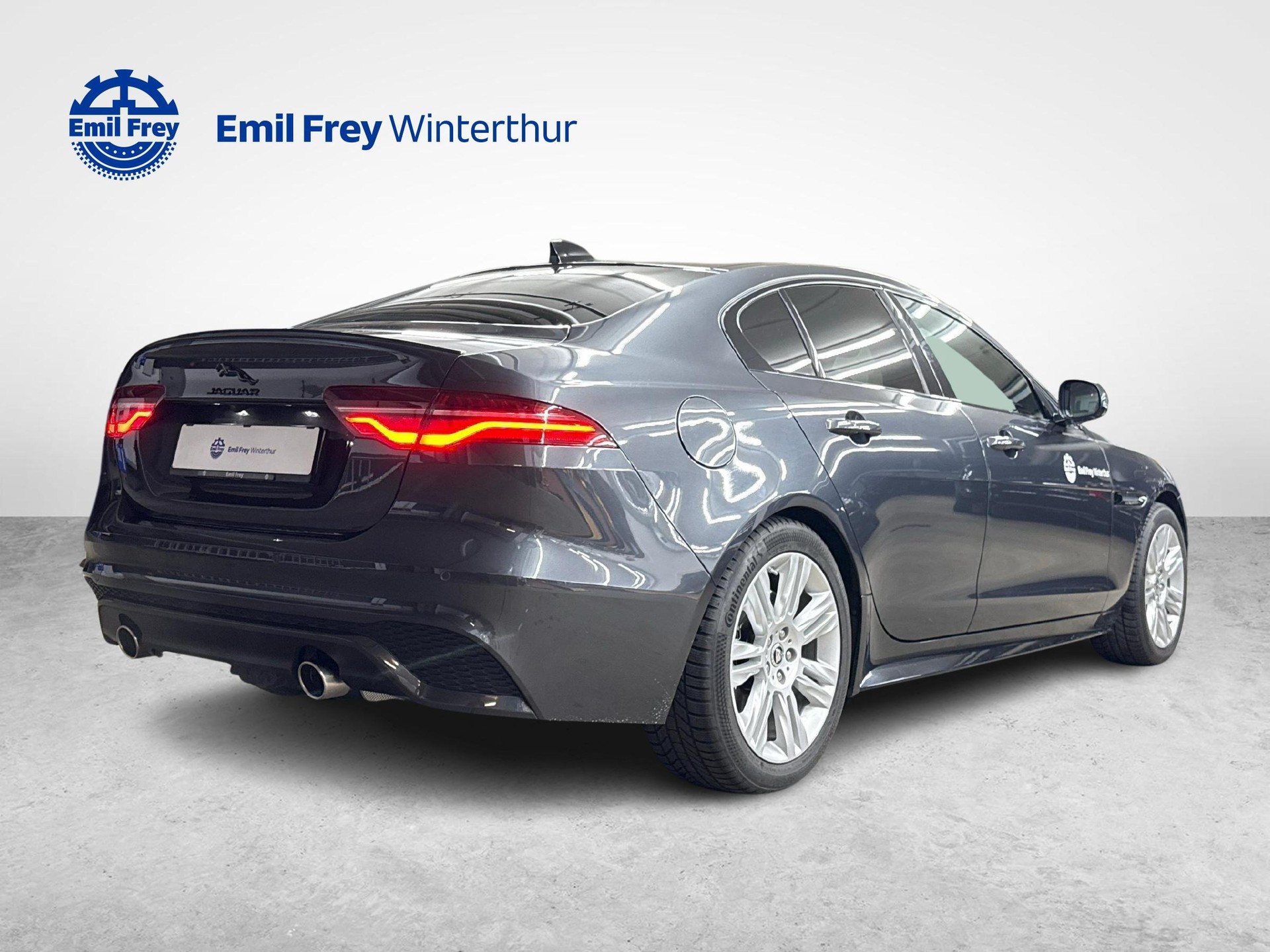 JAGUAR XE 2.0 T 300 Sport AWD-image-4