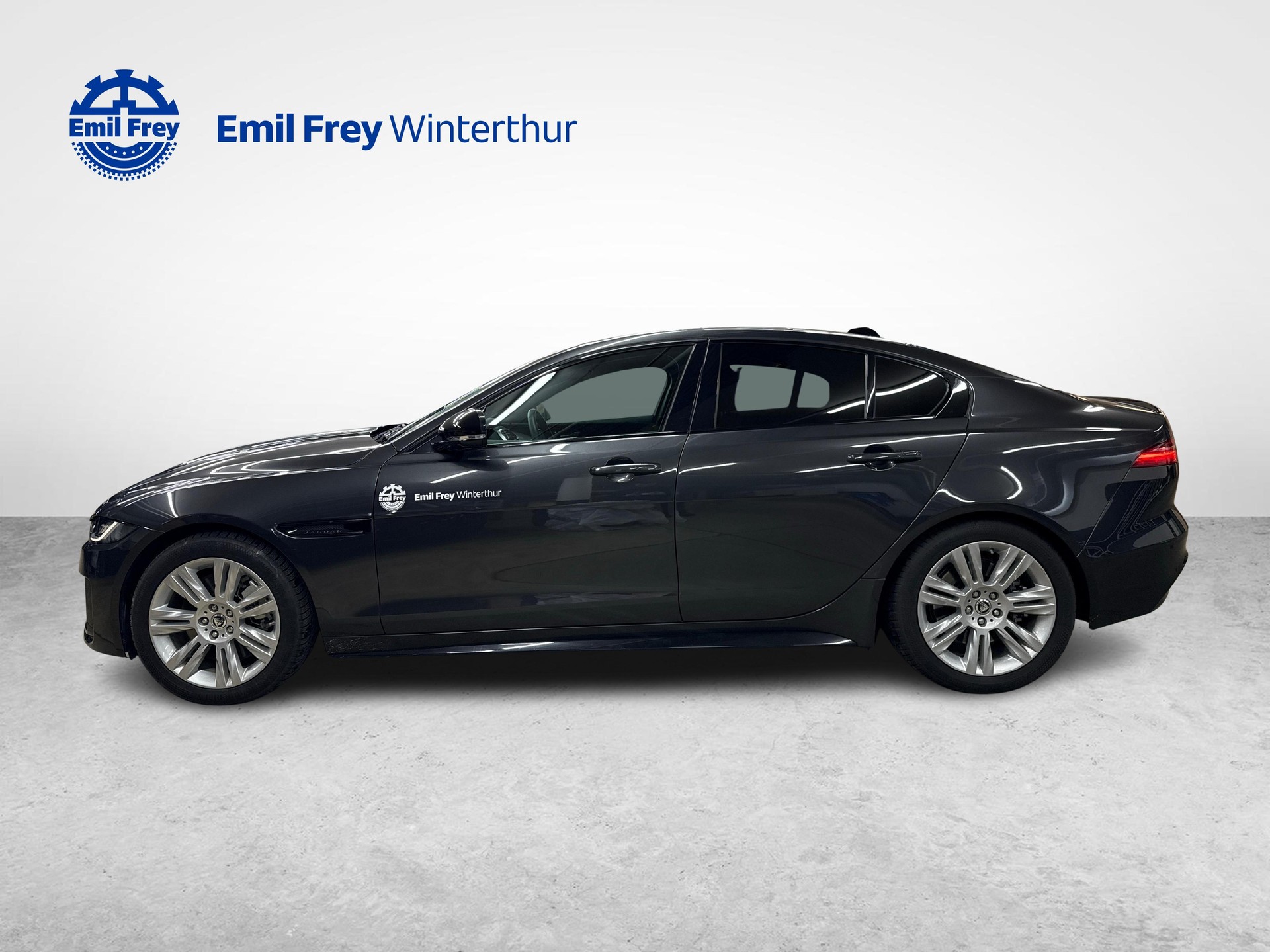 JAGUAR XE 2.0 T 300 Sport AWD-showroom-element-1