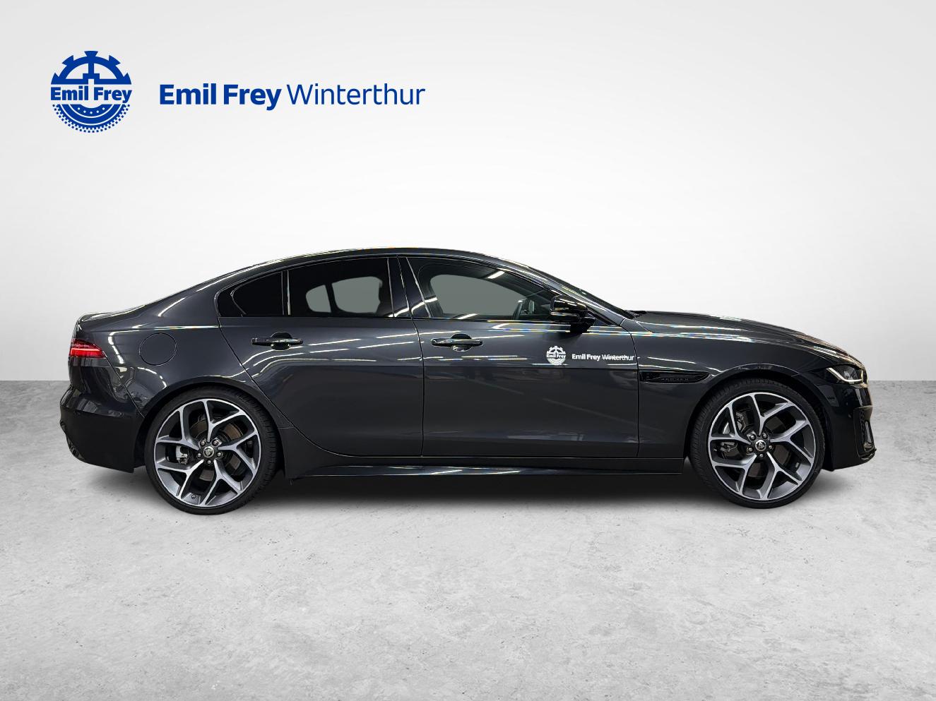 JAGUAR XE 2.0 T 300 Sport AWD-image-5