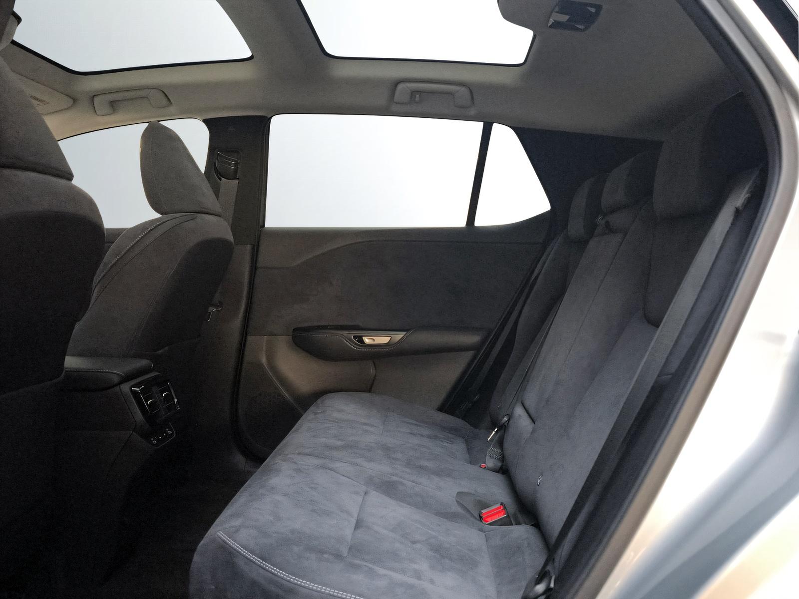 LEXUS RZ 450e Excellence-image-8