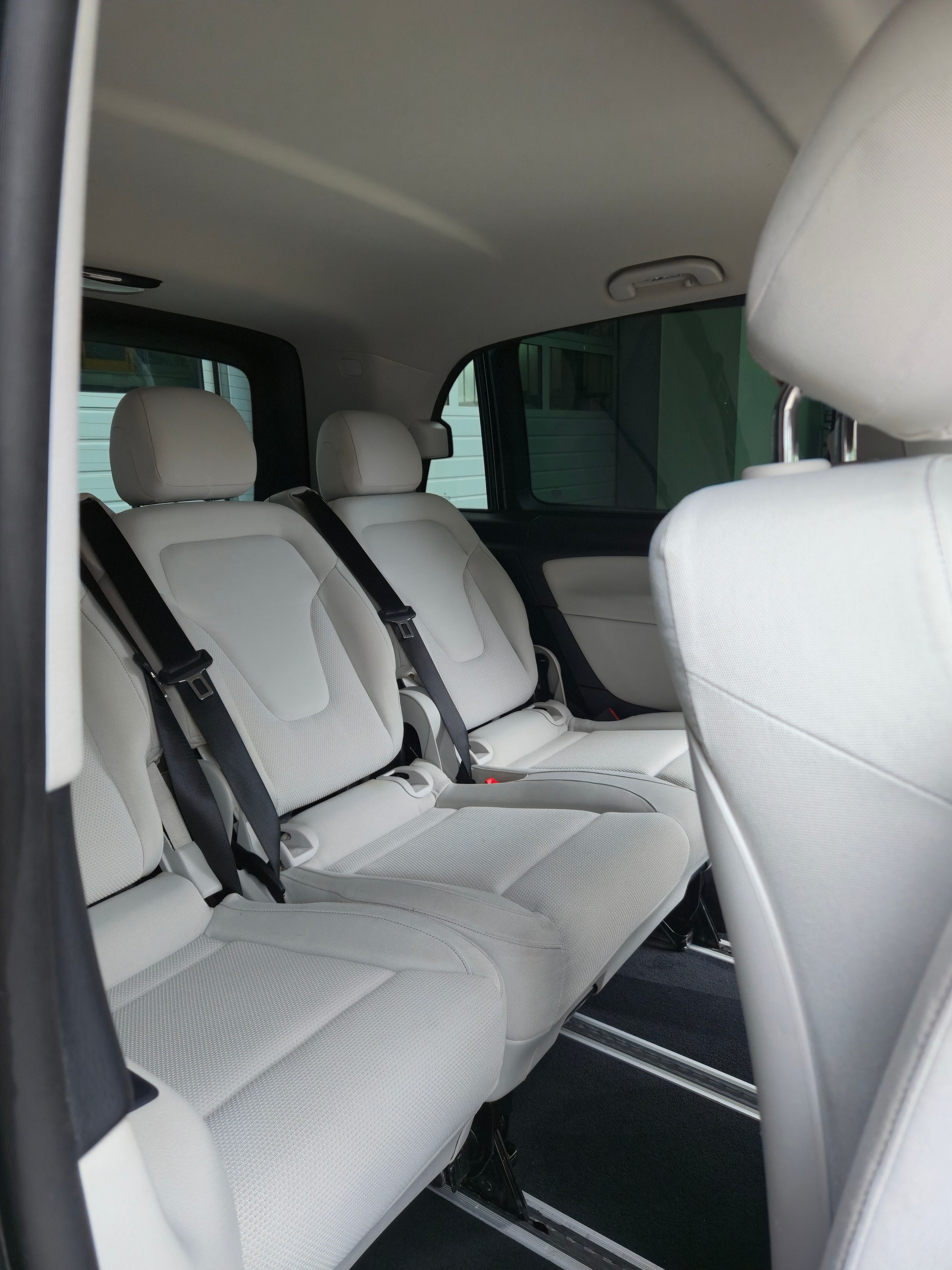 MERCEDES-BENZ V 220 d lang 7G-Tronic-image-11